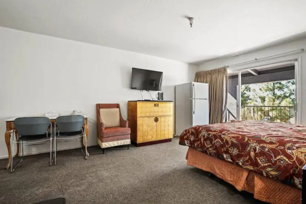 Bed in Mission Peak Lodge