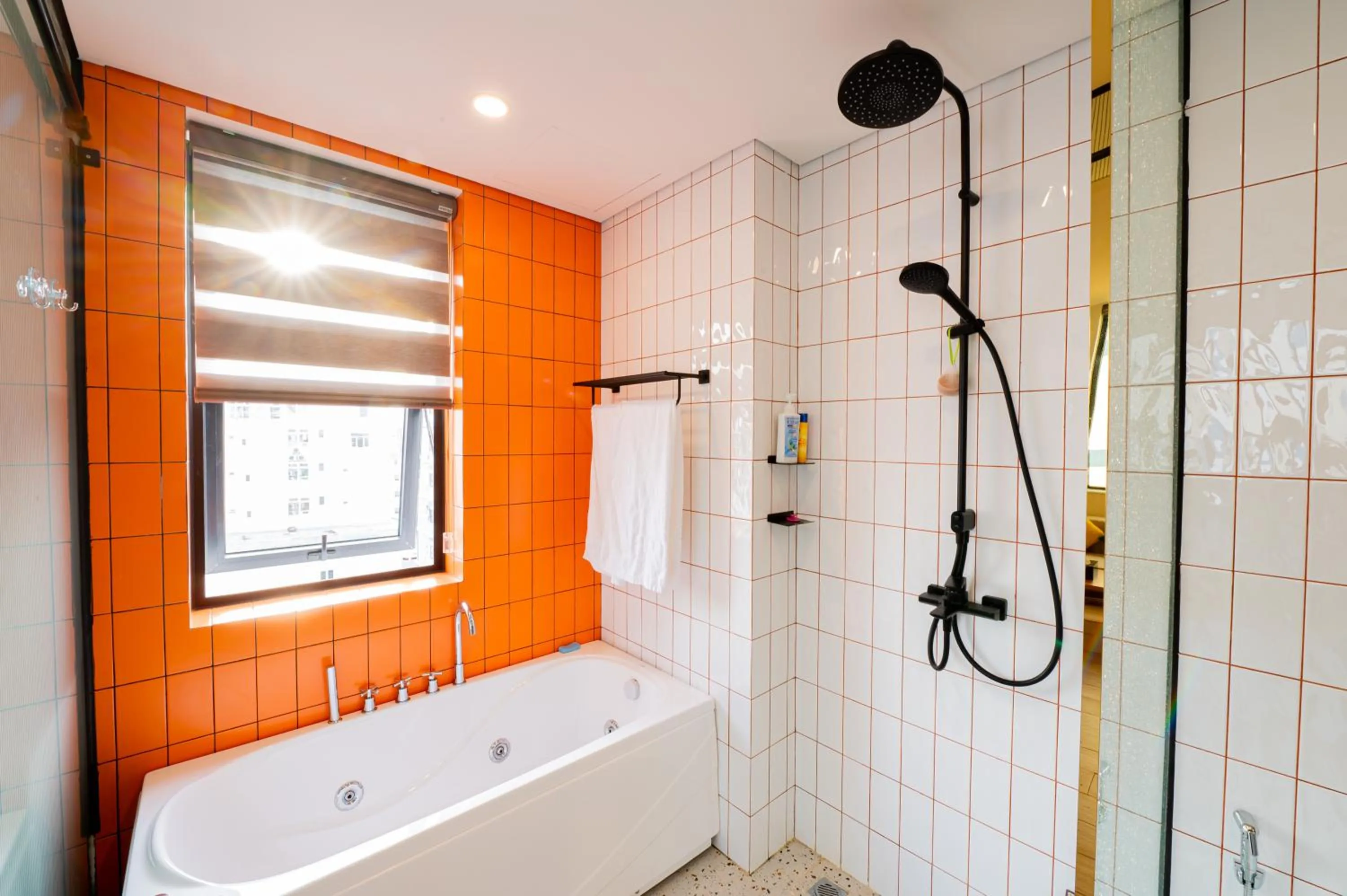 Shower in PĀMA Boutique Hotel & Bistro