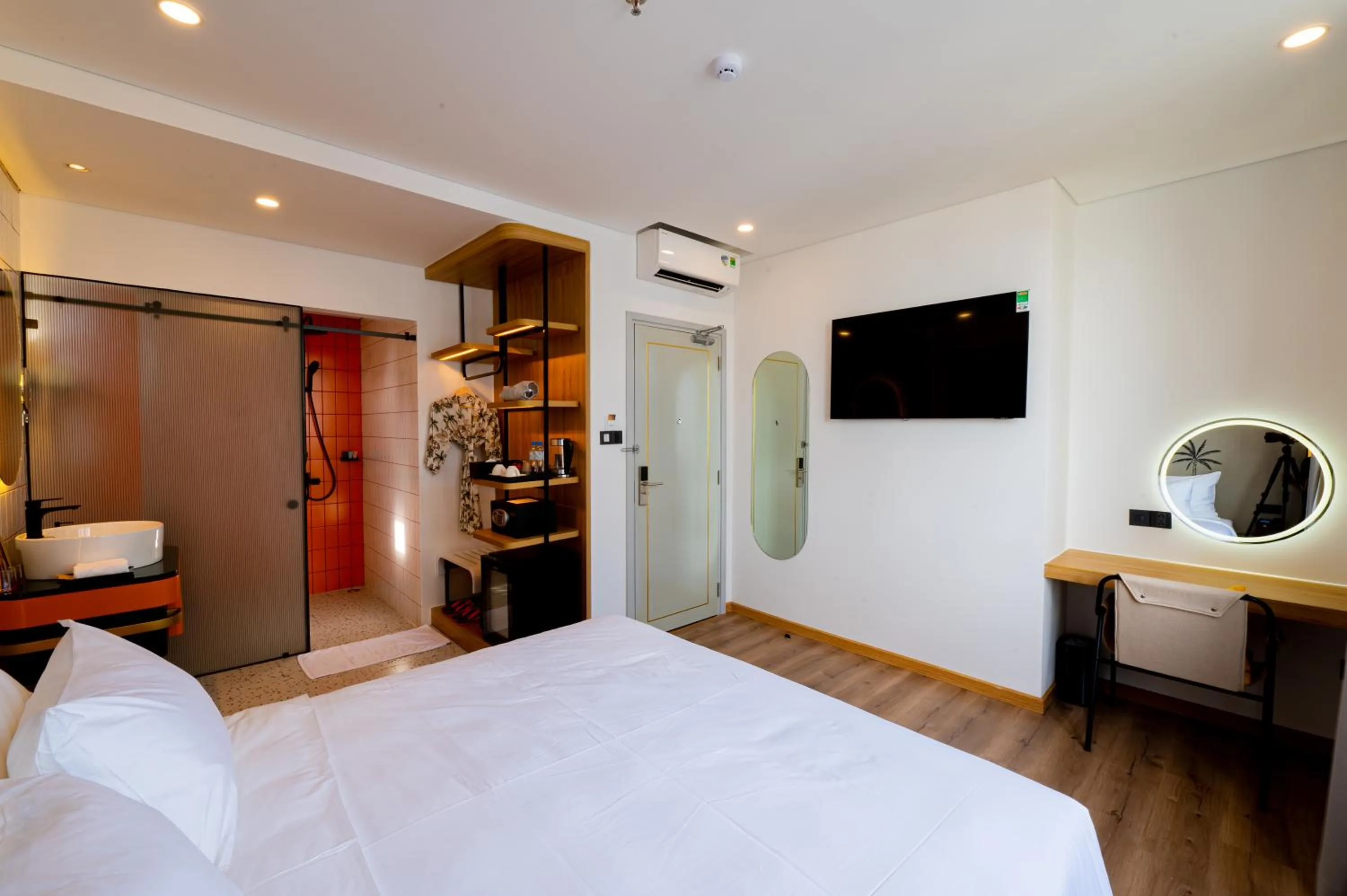 Communal lounge/ TV room, Bed in PĀMA Boutique Hotel & Bistro