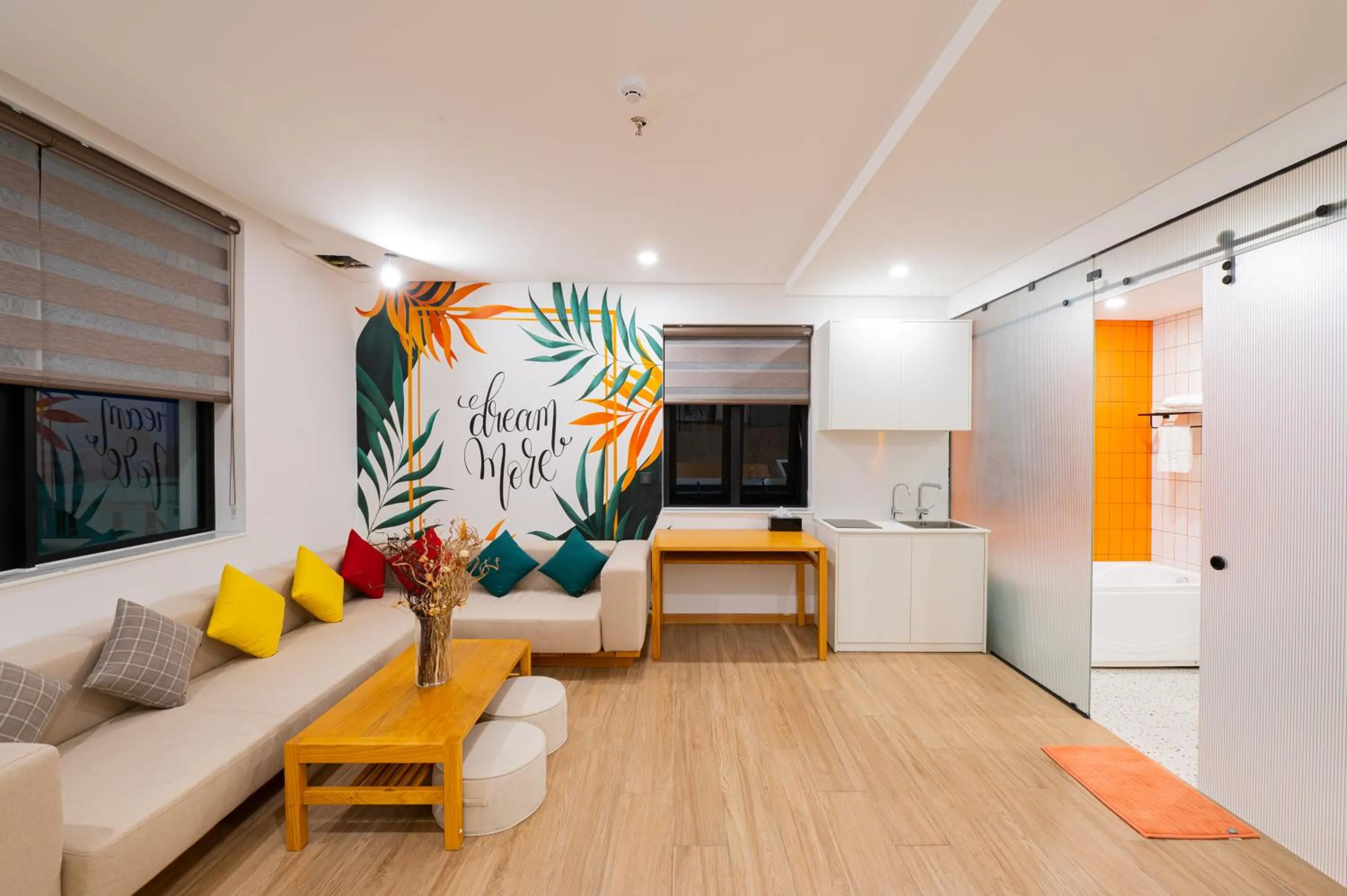 Communal lounge/ TV room in PĀMA Boutique Hotel & Bistro