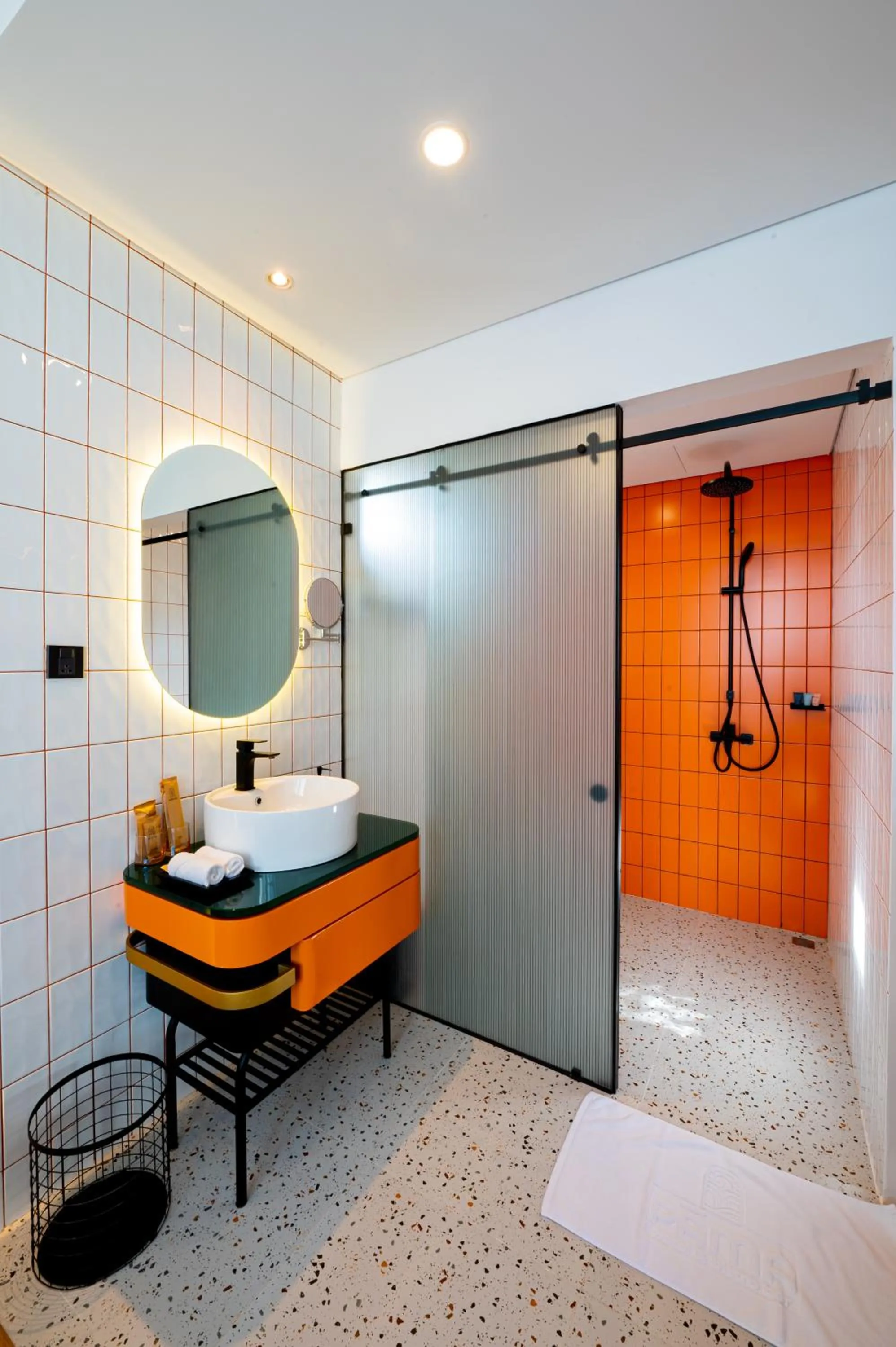 Bathroom, Bed in PĀMA Boutique Hotel & Bistro