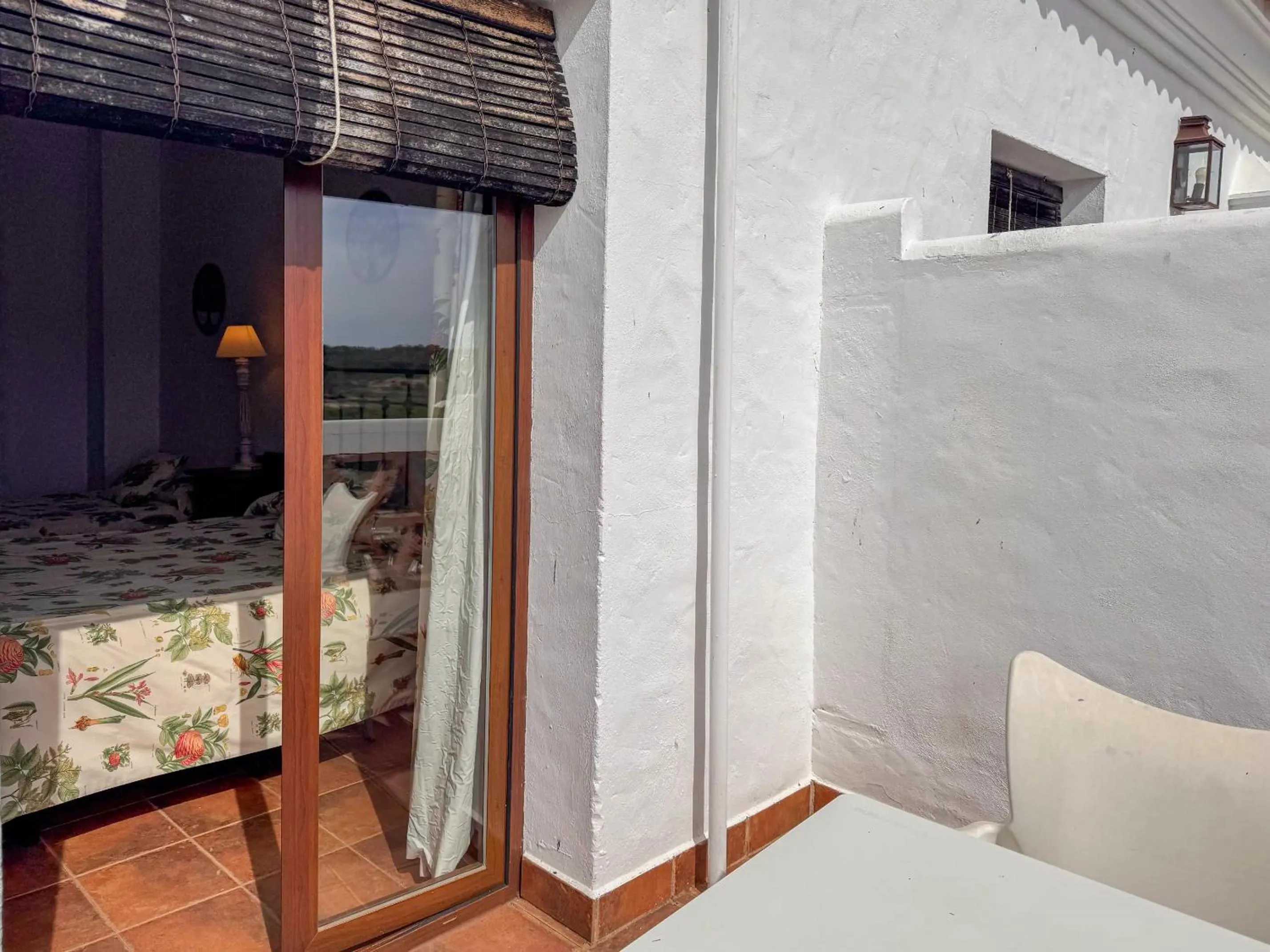 Balcony/Terrace, Bed in Hotel Valsequillo
