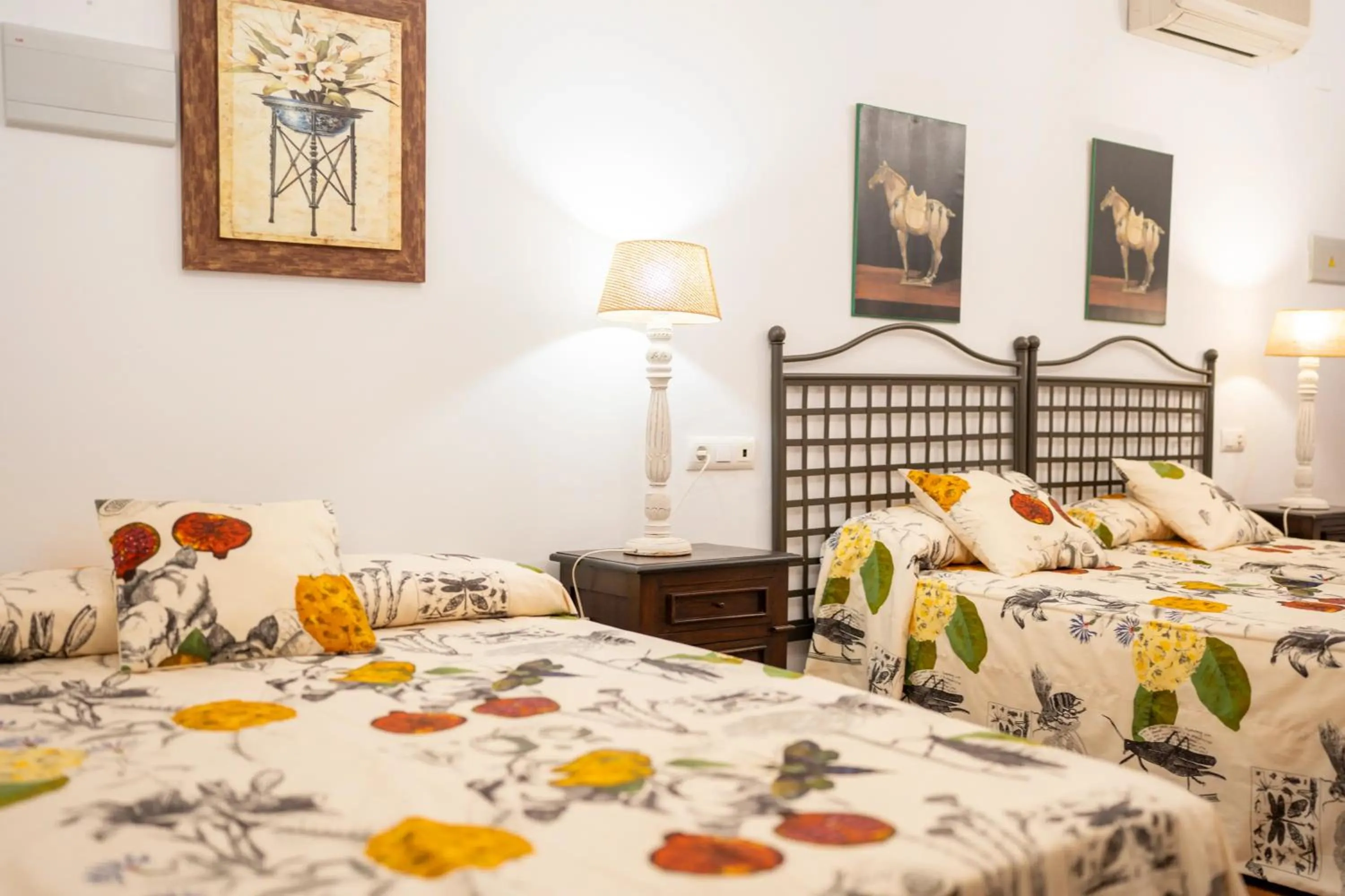 Photo of the whole room, Bed in Hotel Valsequillo