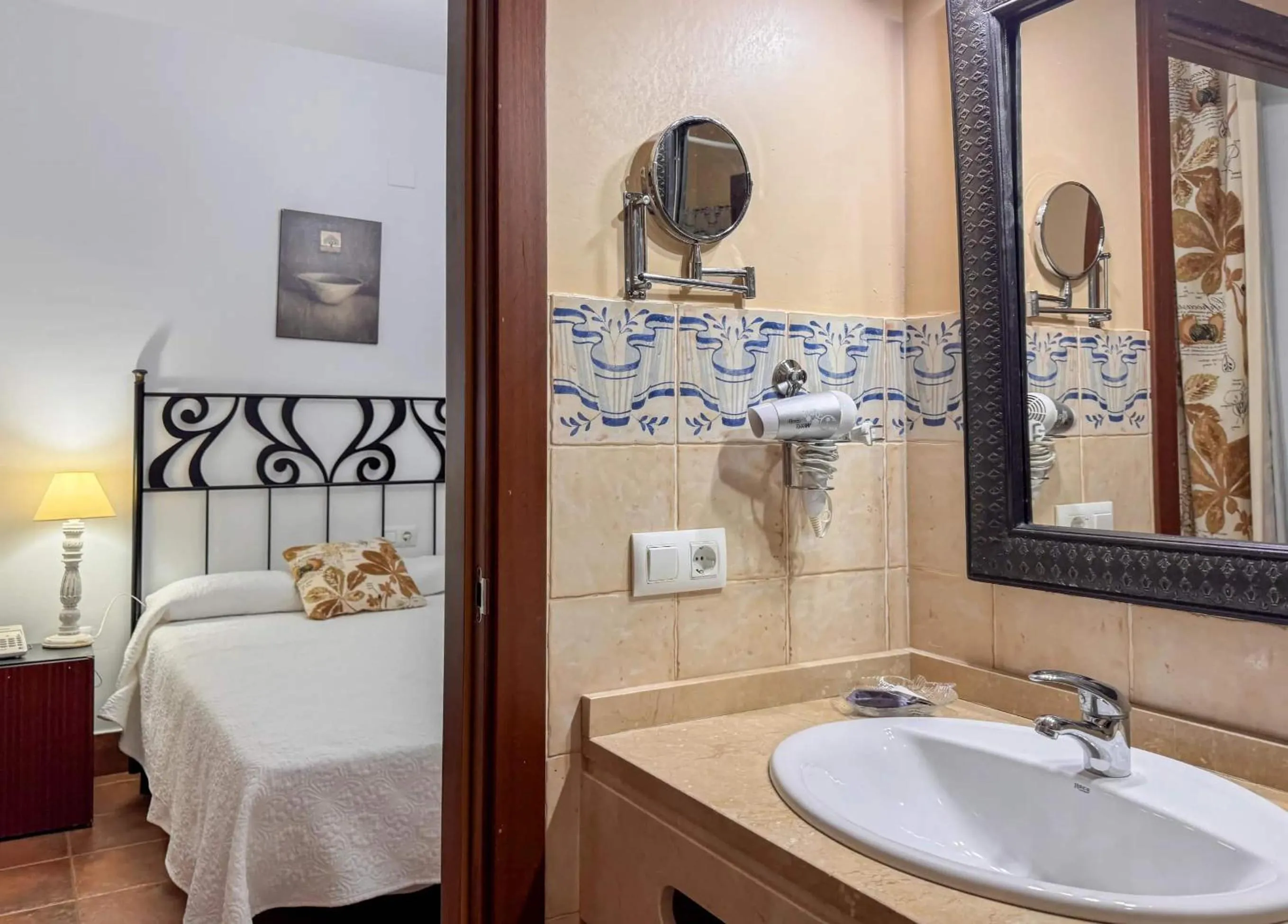 Bathroom in Hotel Valsequillo