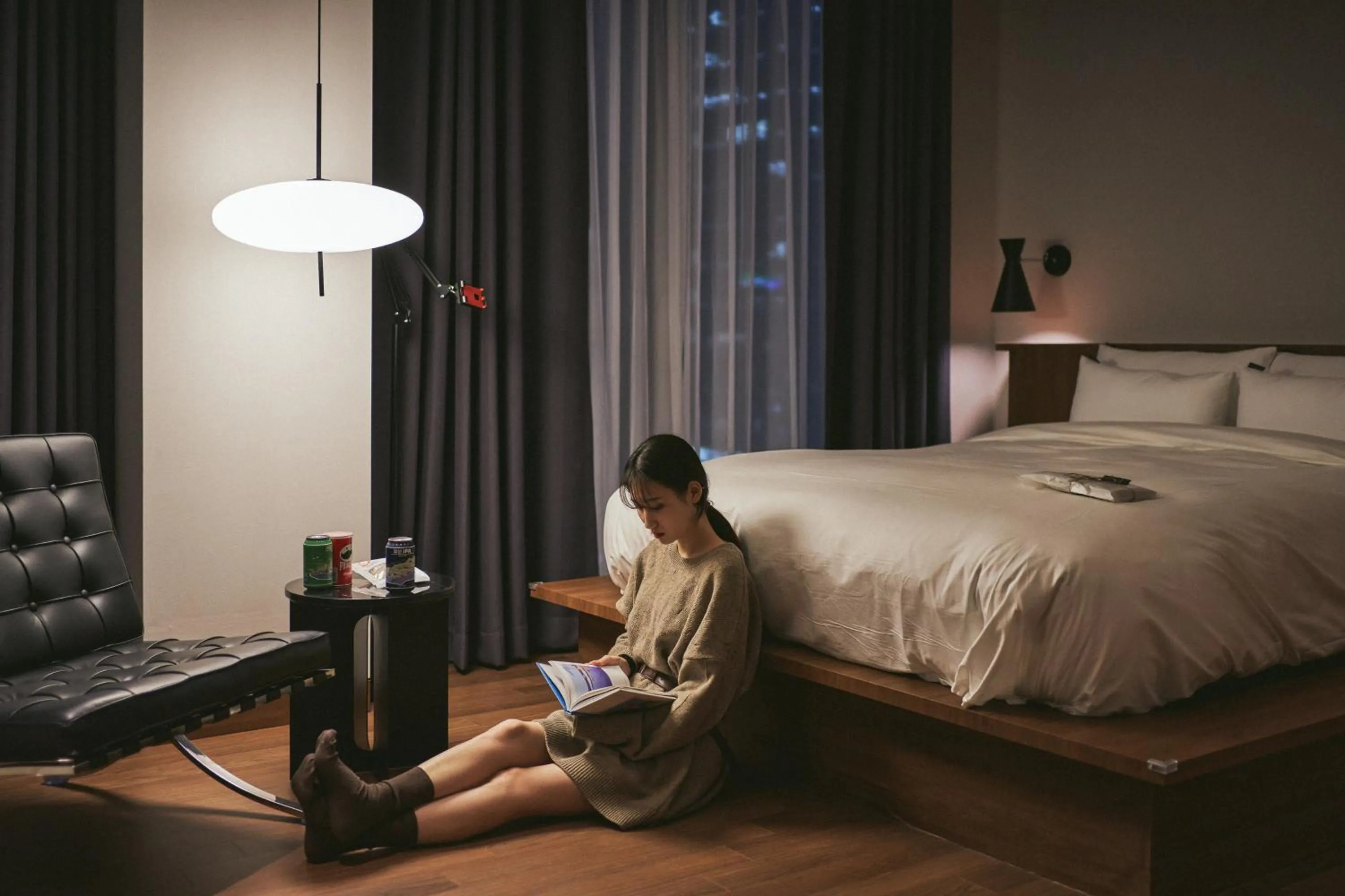 Photo of the whole room, Bed in Good Ol' Days Hotel