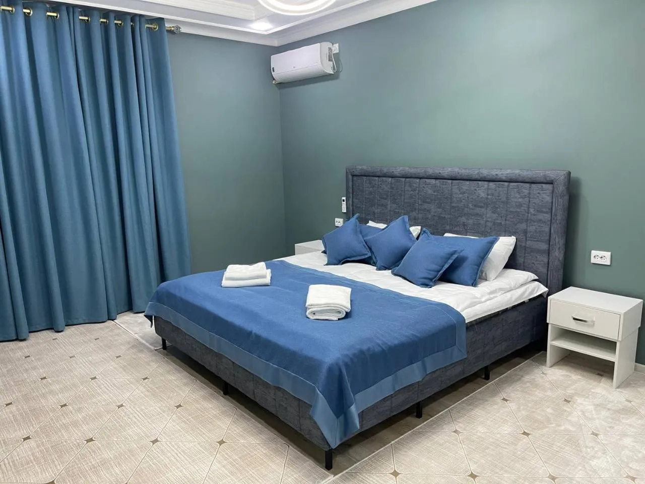 Bed in CITIZEN HOTEL