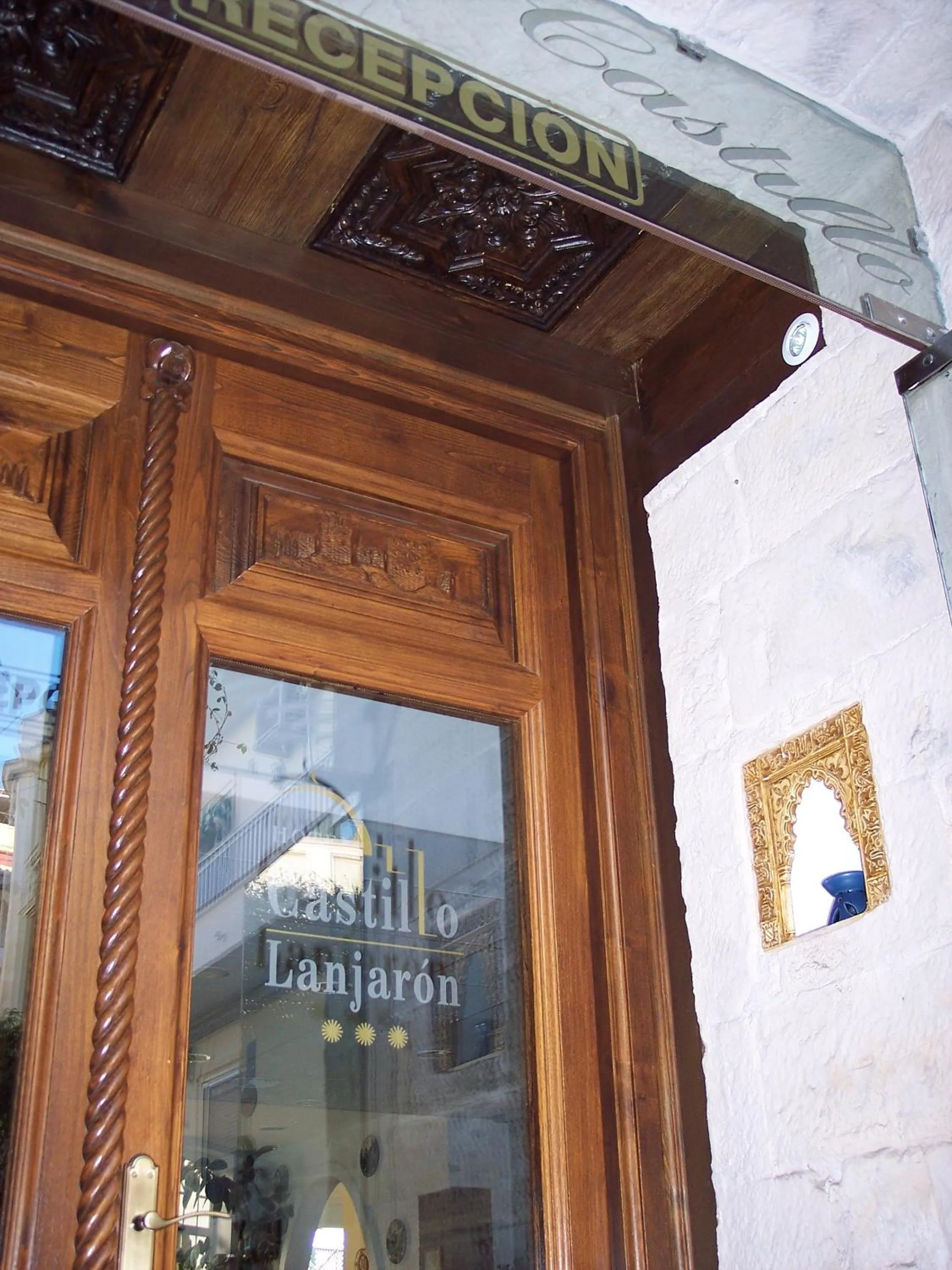 Facade/entrance in Castillo Lanjaron