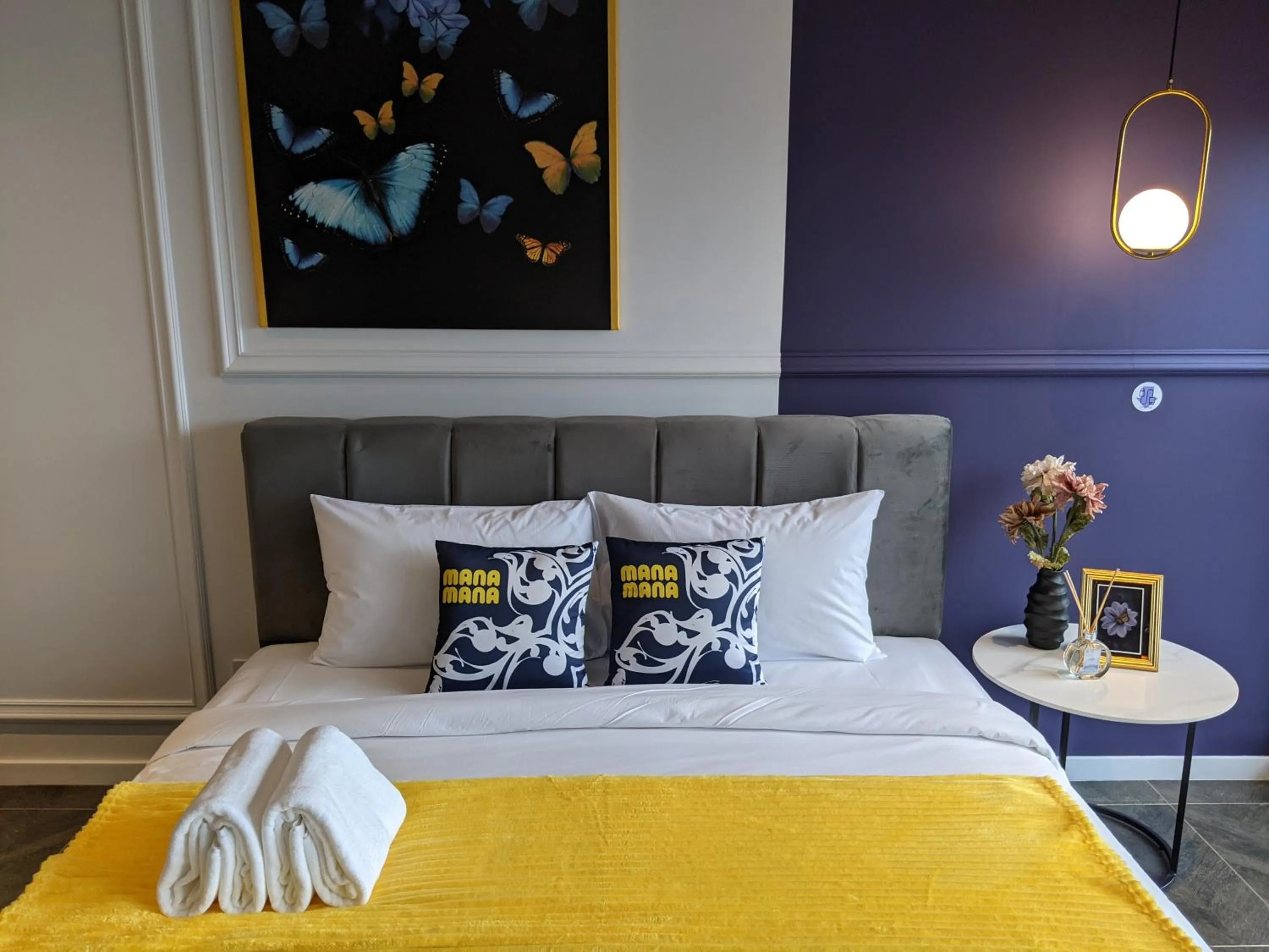 Bed in Scarletz Mana-Mana Suites KLCC