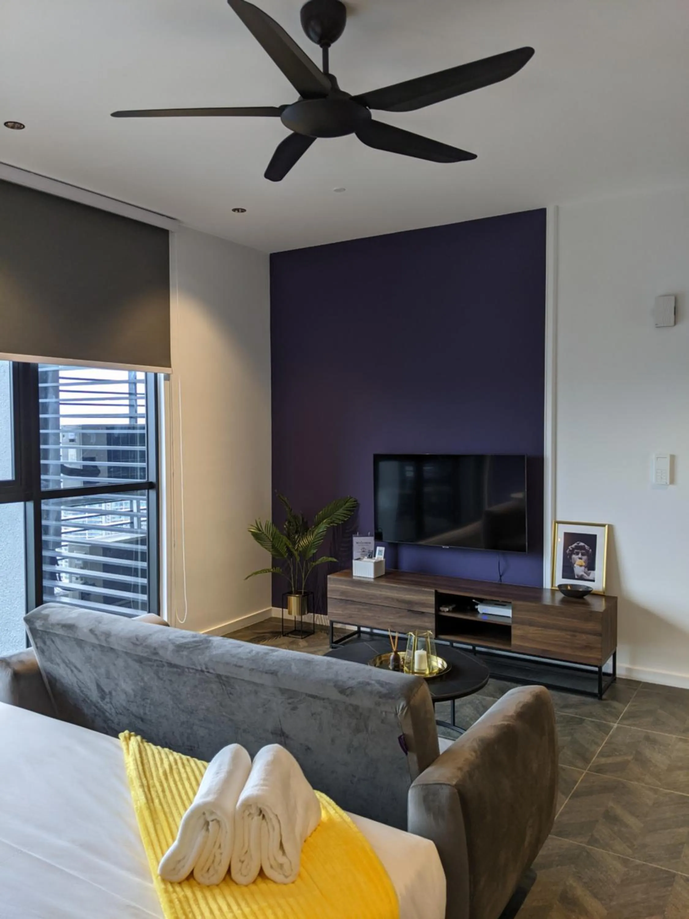 Bed in Scarletz Mana-Mana Suites KLCC