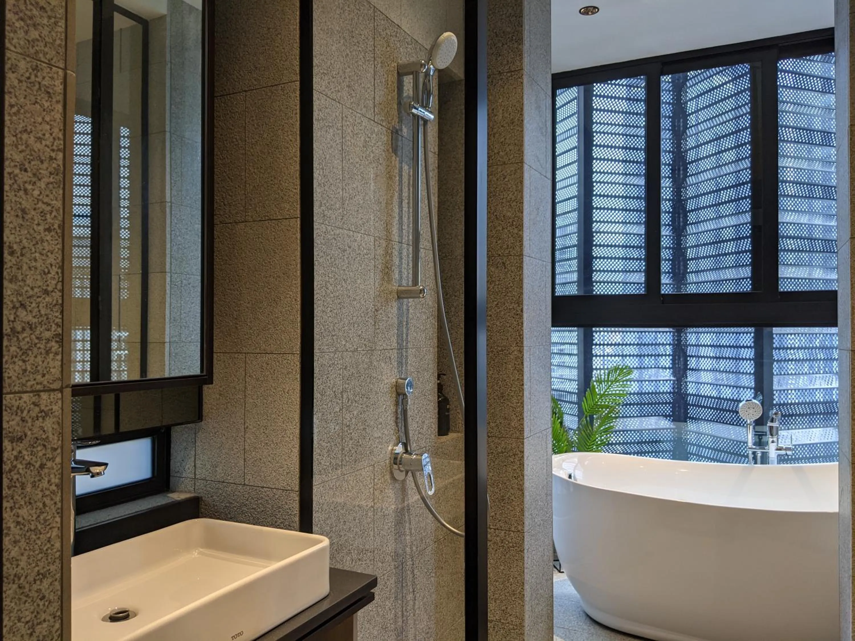 Shower in Scarletz Mana-Mana Suites KLCC