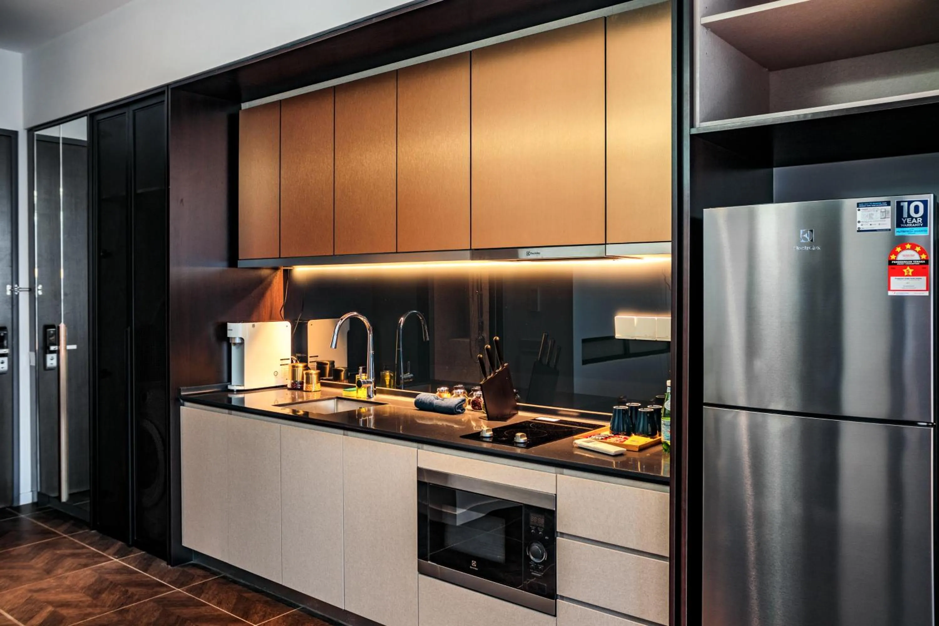 Kitchen or kitchenette in Scarletz Mana-Mana Suites KLCC