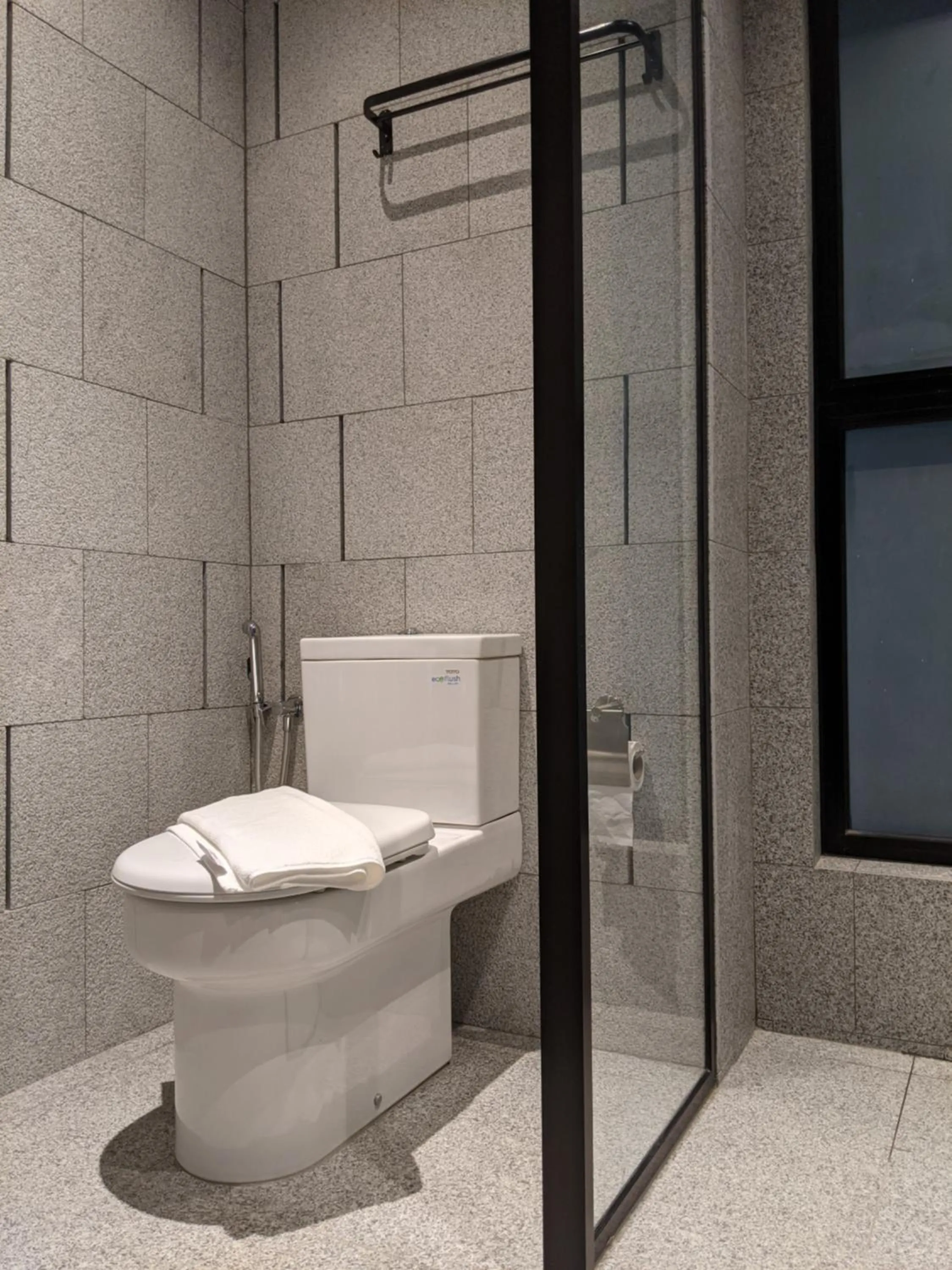 Toilet in Scarletz Mana-Mana Suites KLCC