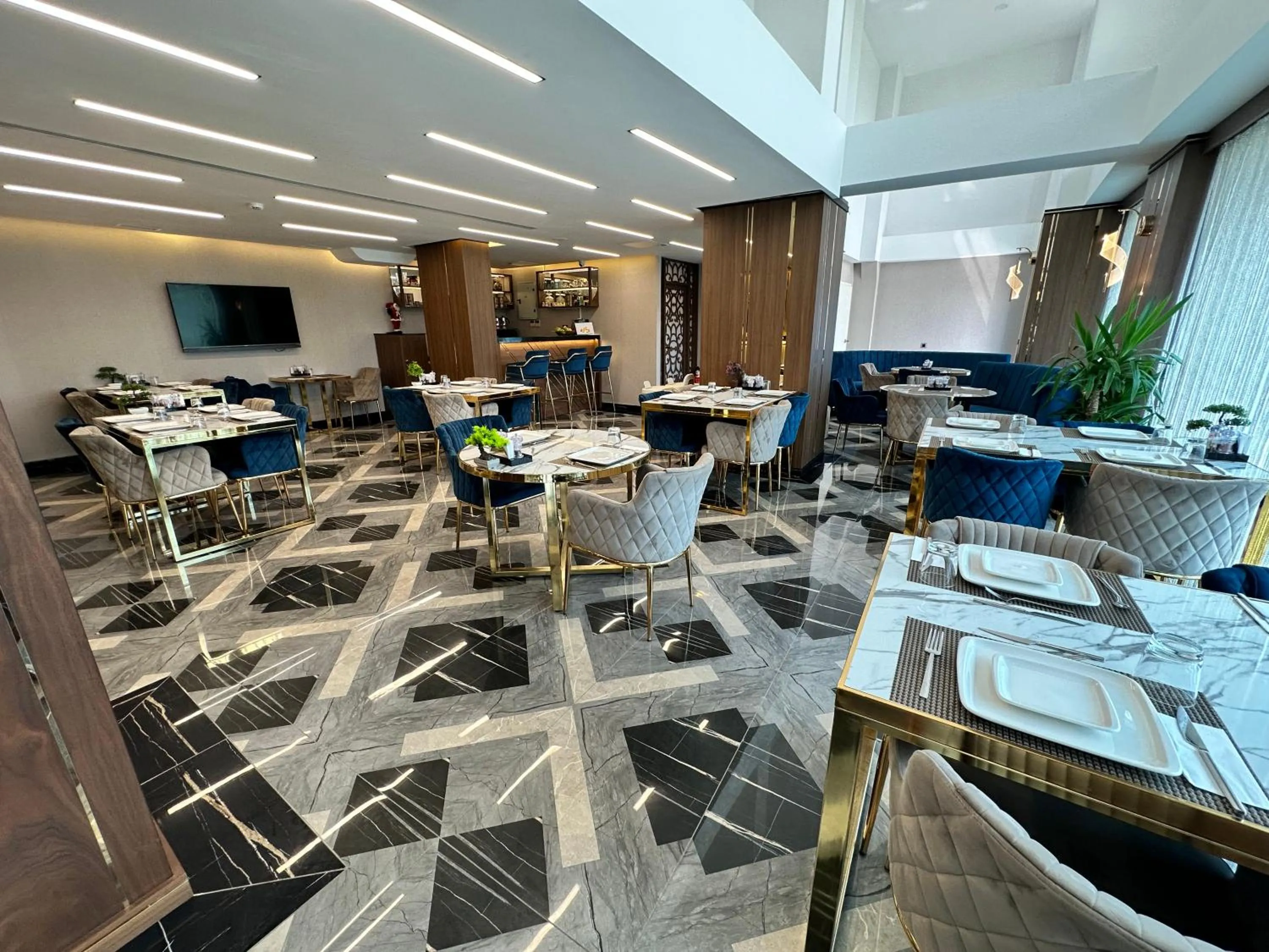 Restaurant/places to eat in Trademark Collection By Wyndham Operla İstanbul Airport Hotels & Spa