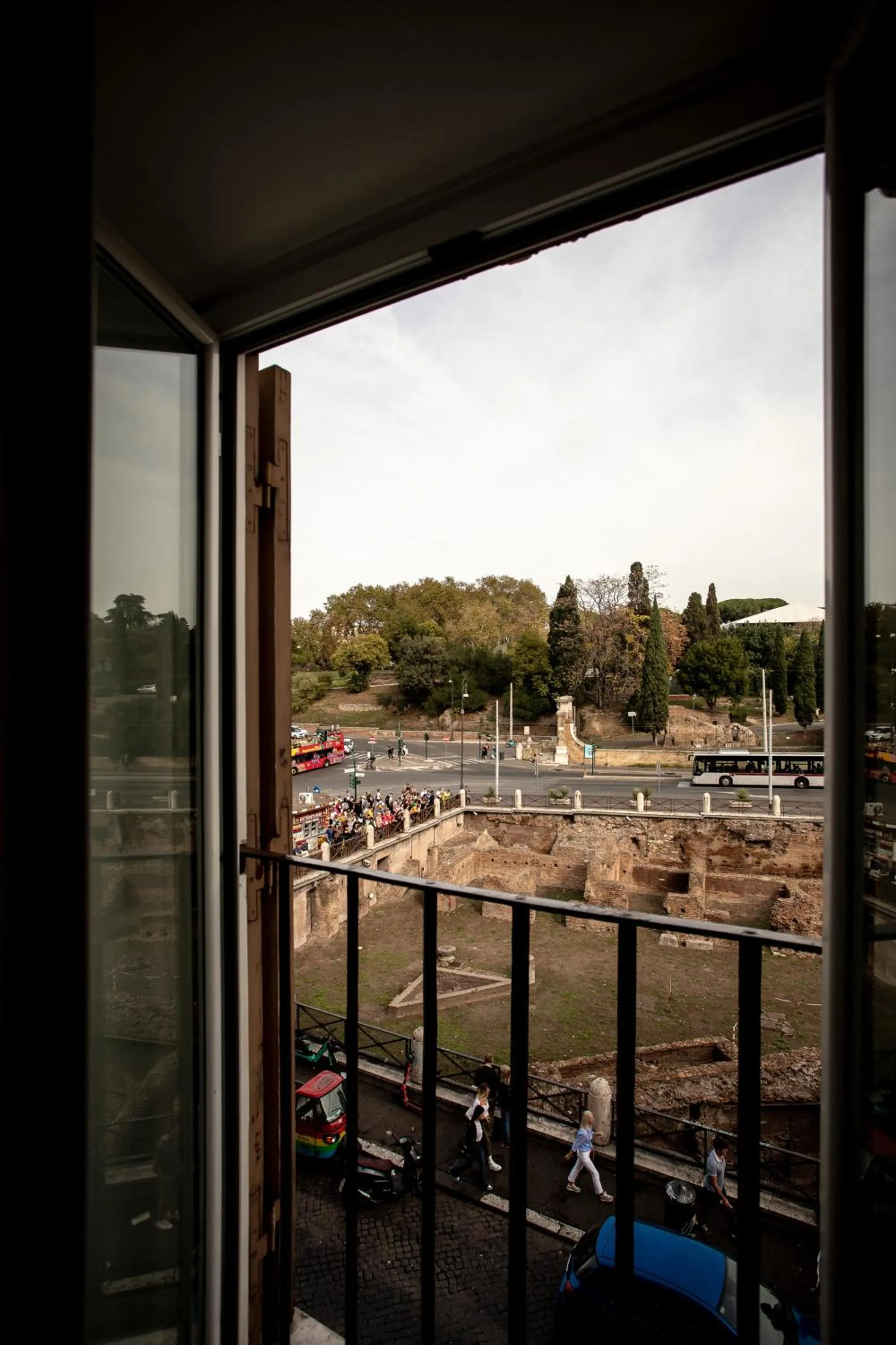 City view in LUDUS ROOMS