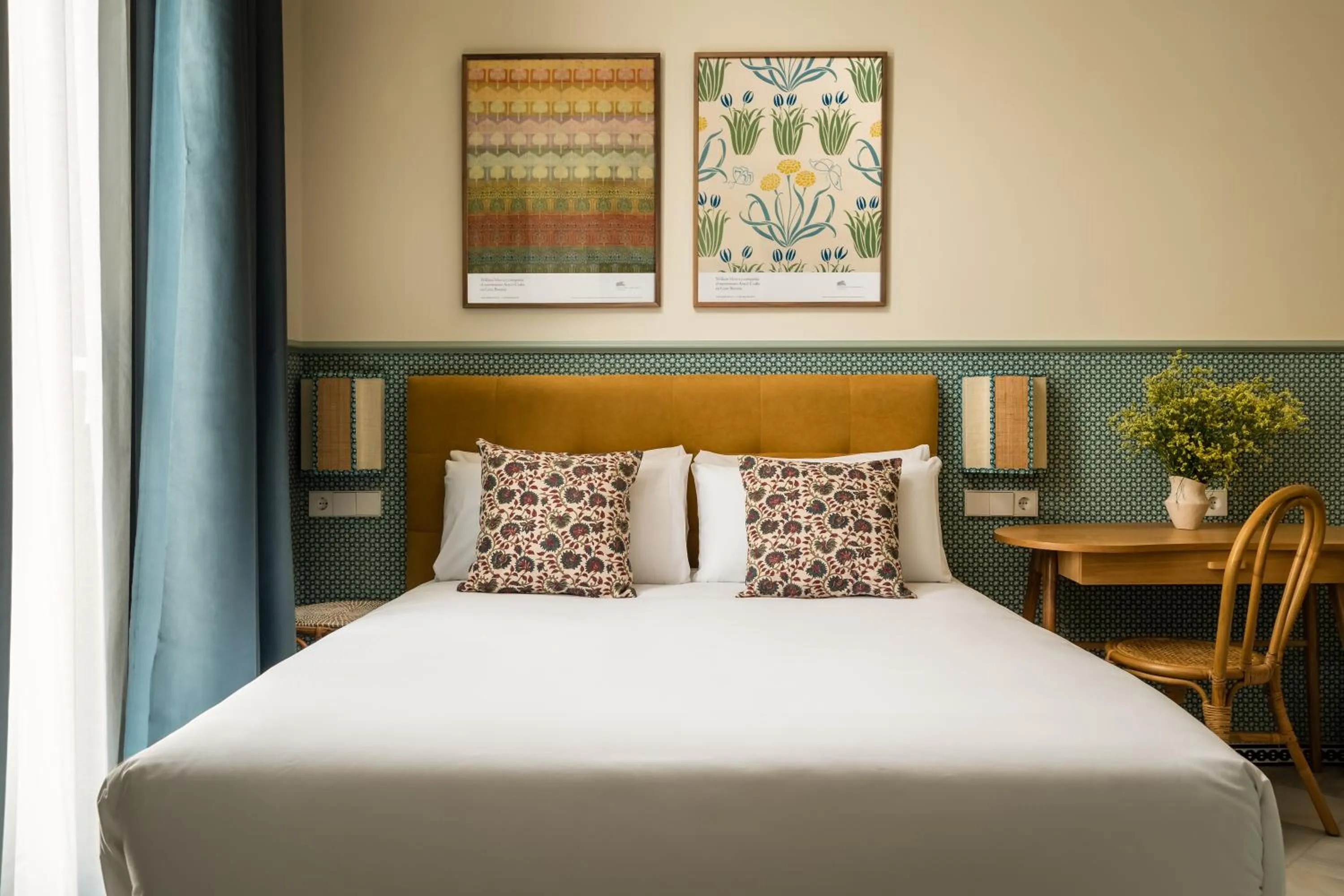 Bed in BYPILLOW Abril