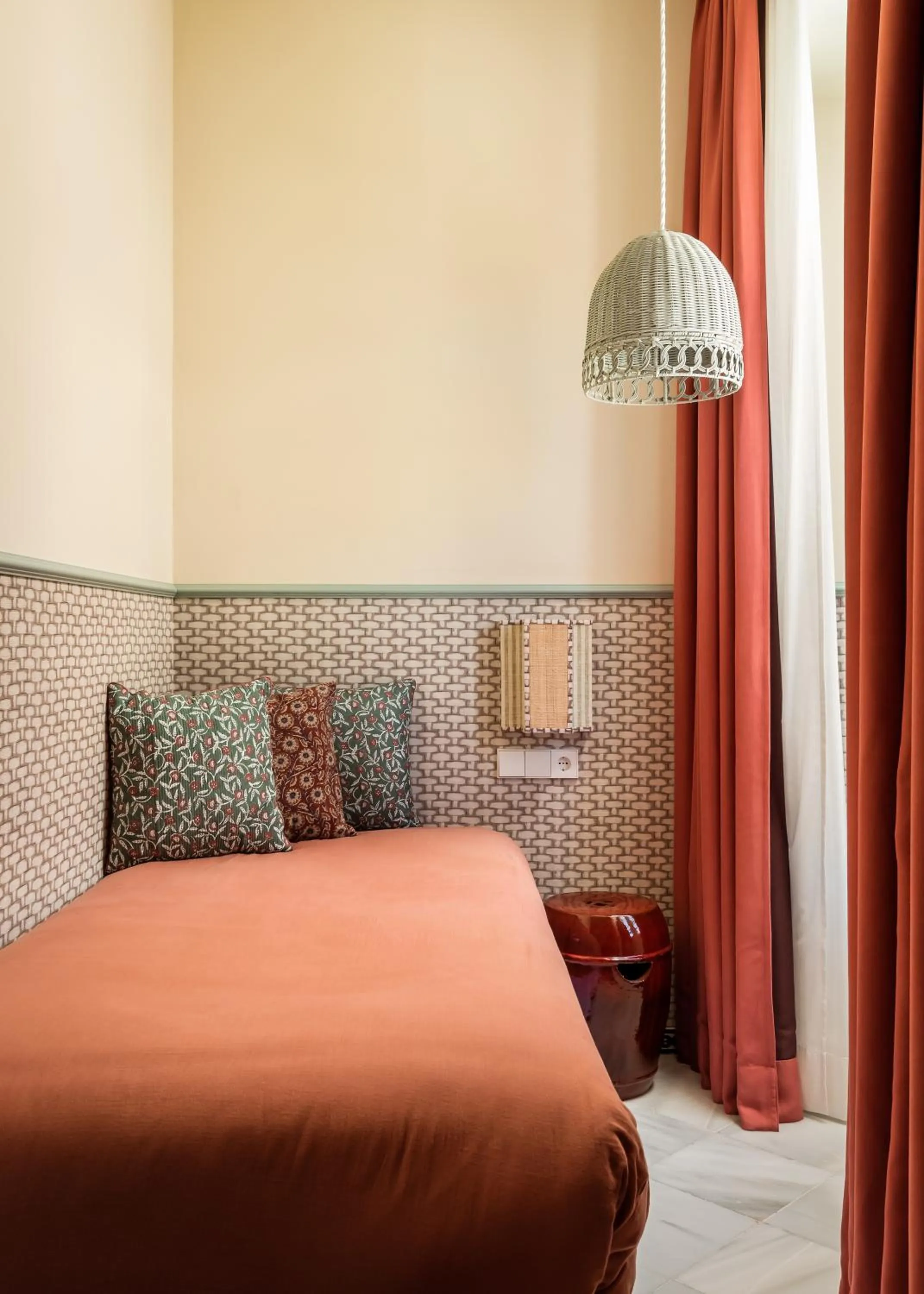 Bed in BYPILLOW Abril