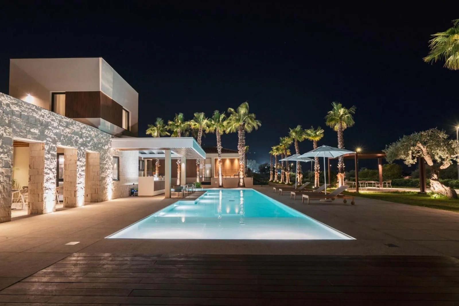 Swimming pool in Insulae Resort