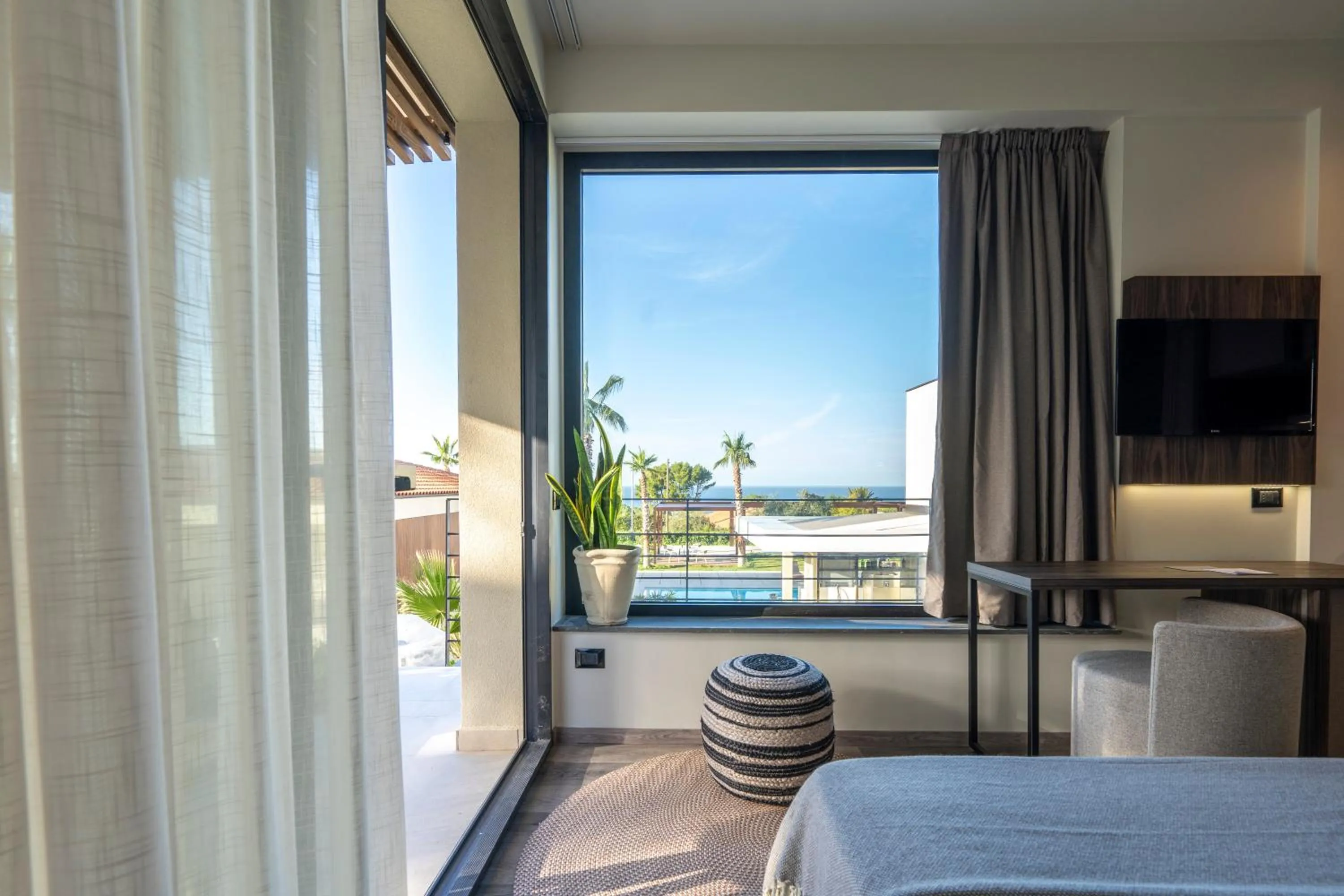 View (from property/room), Bed in Insulae Resort