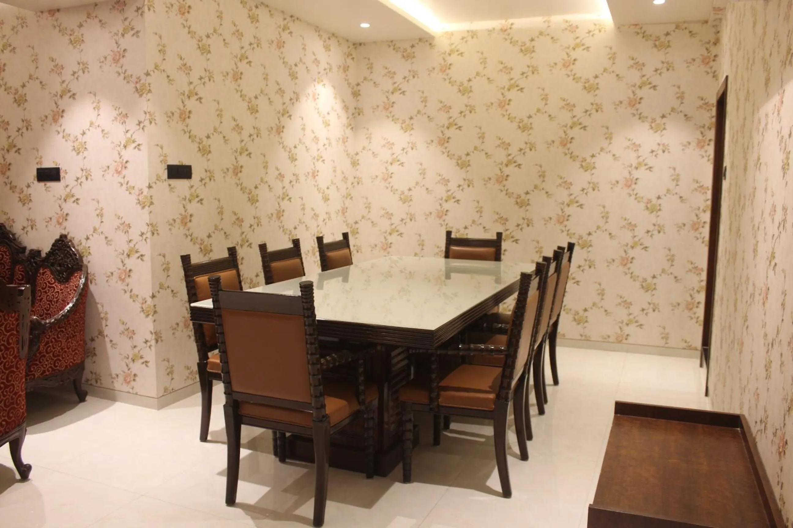Dining area in Hotel Madhuban