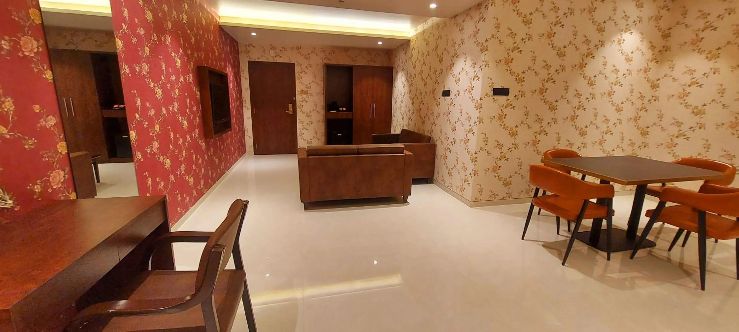 Living room in Hotel Madhuban