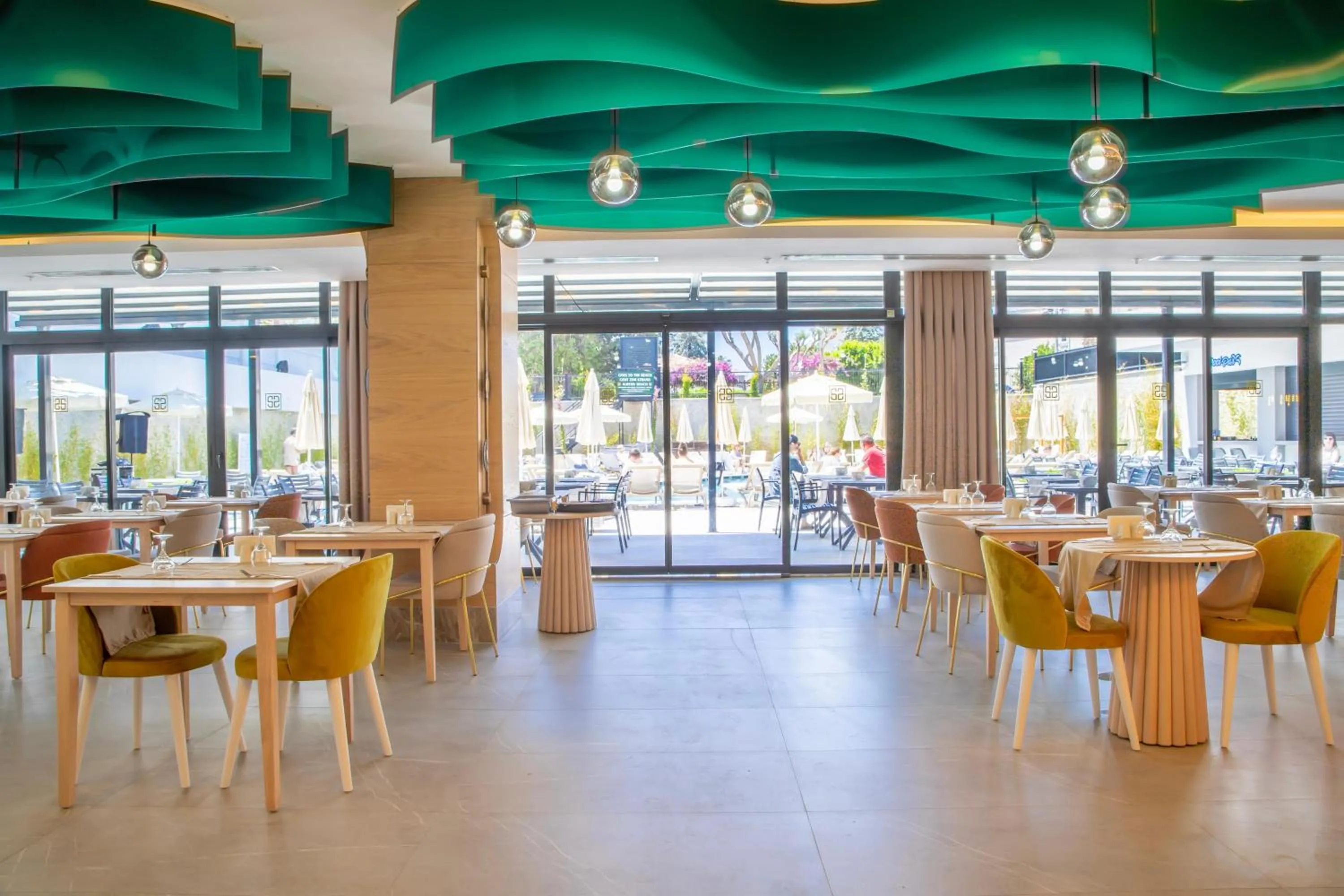 Restaurant/places to eat in Side Zeugma Hotel - Adult Only 16 Plus