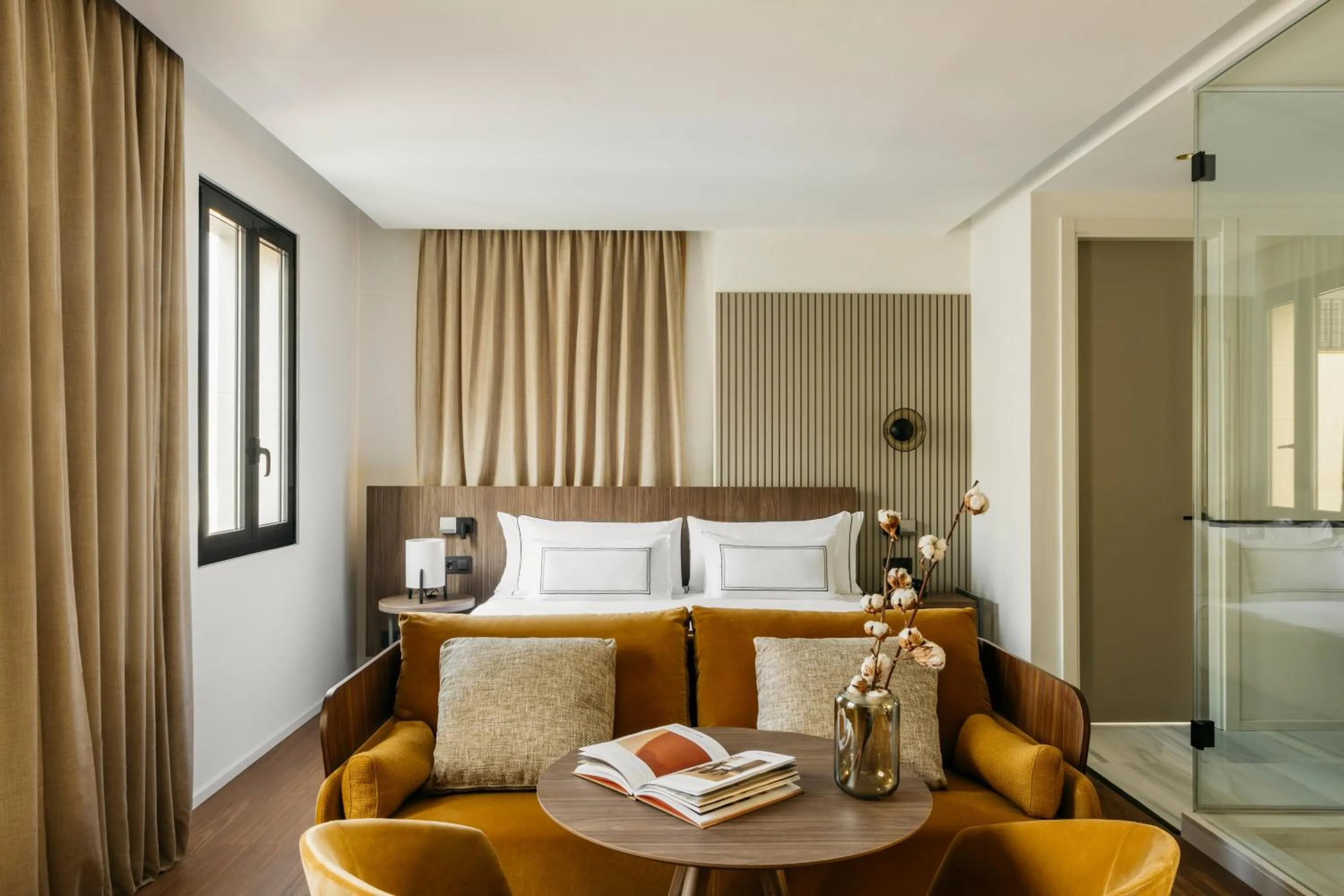 Photo of the whole room, Bed in Casa de las Artes, member of Meliá Collection