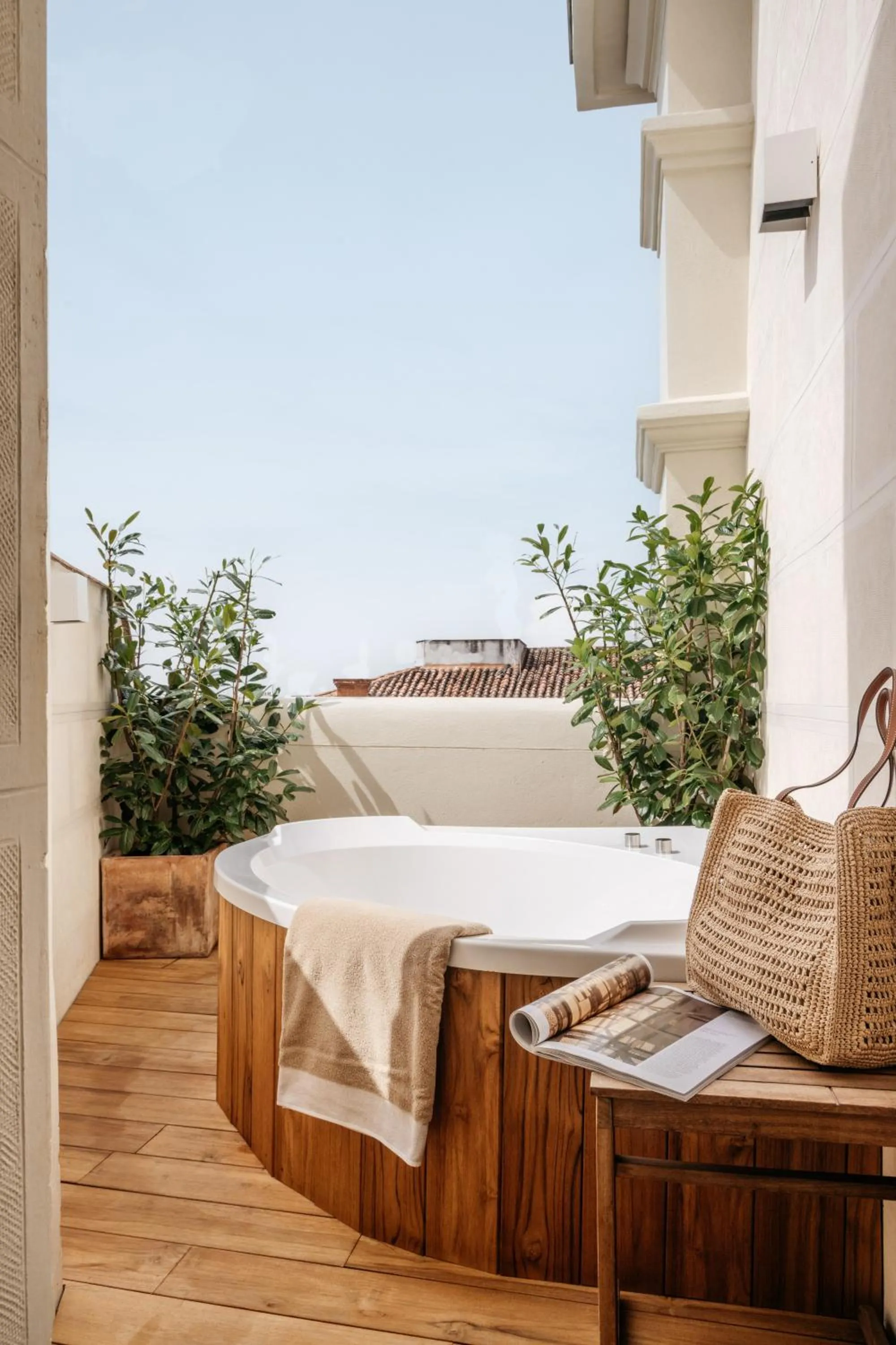 Bed in Hotel Madrid Atocha, Affiliated by Meli