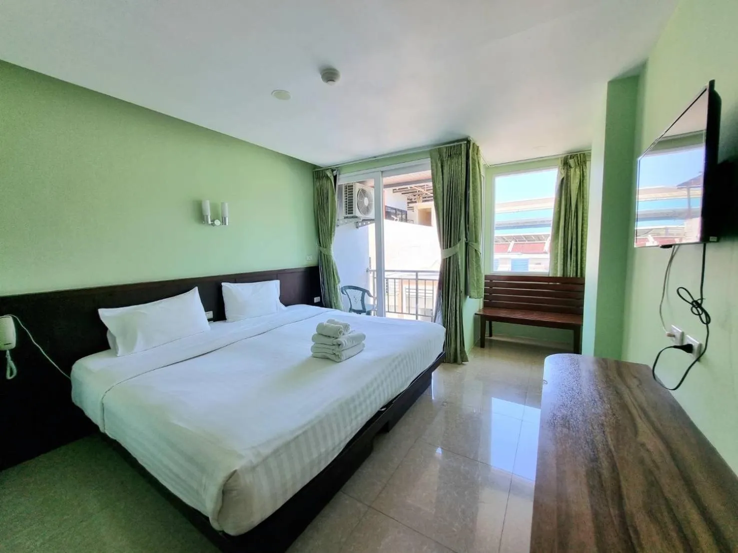 Communal lounge/ TV room, Bed in 77 Patong Hotel & Spa