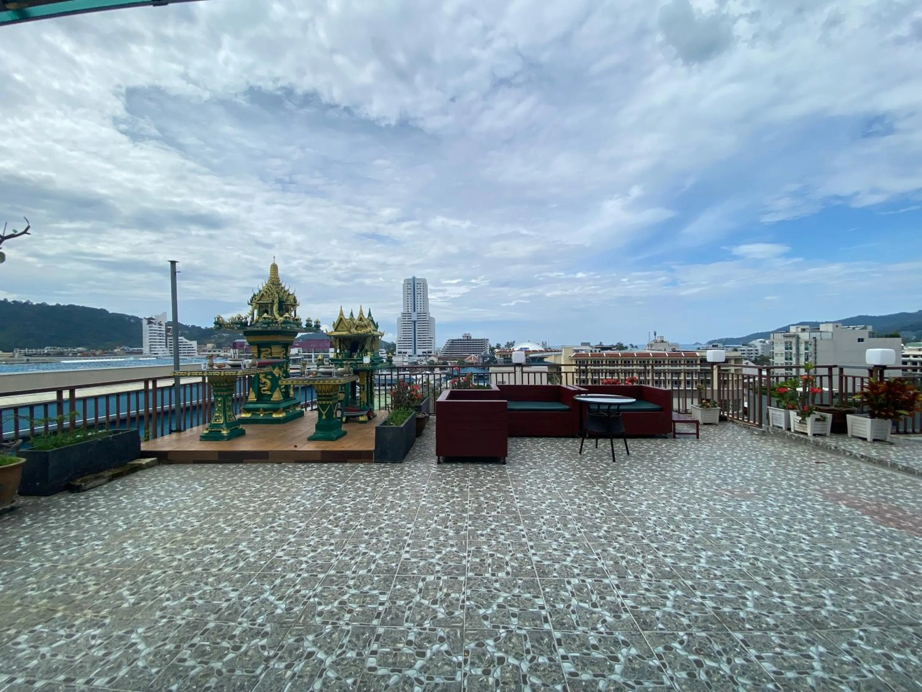 Patio in 77 Patong Hotel & Spa