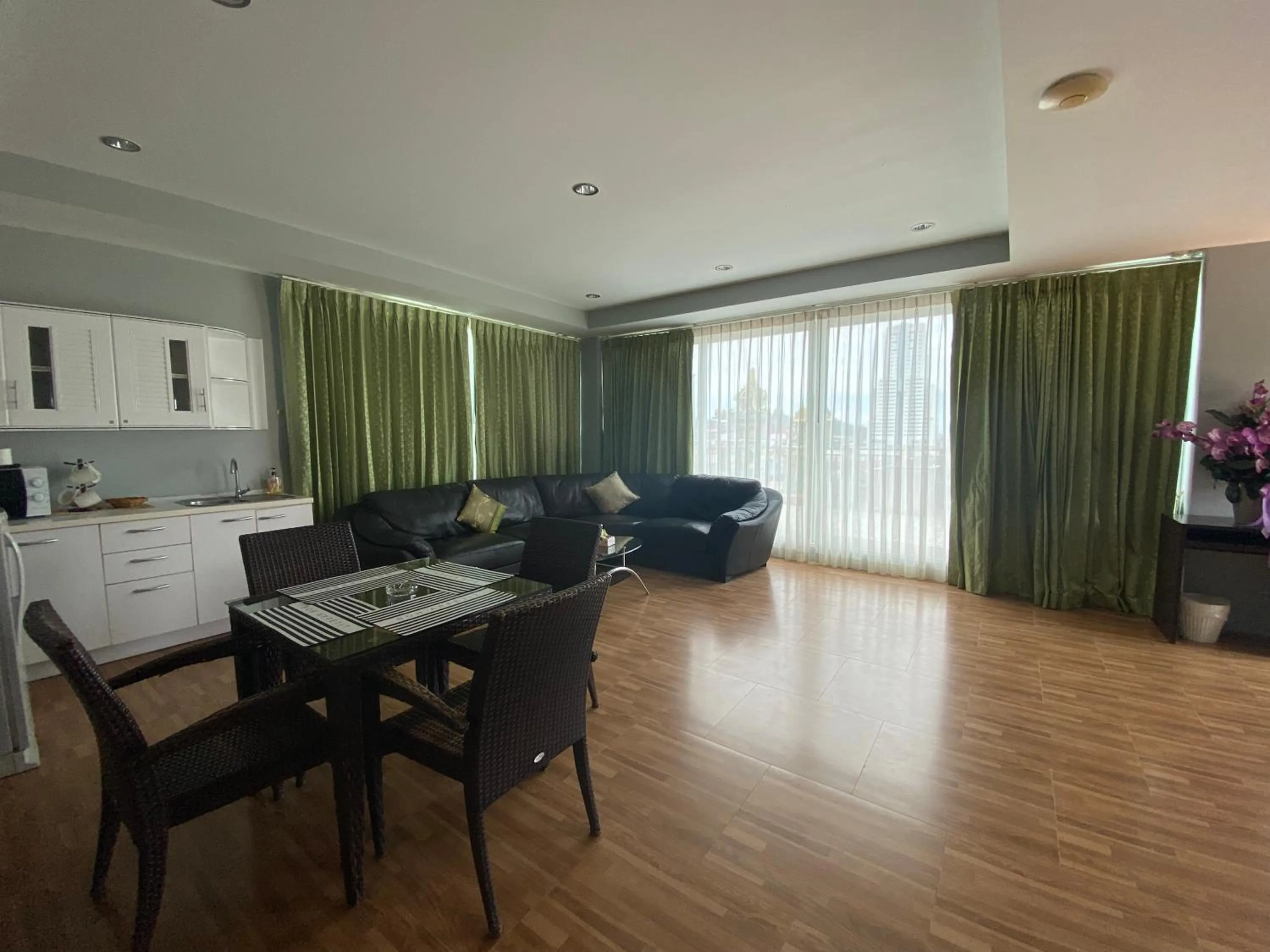 Kitchen or kitchenette in 77 Patong Hotel & Spa