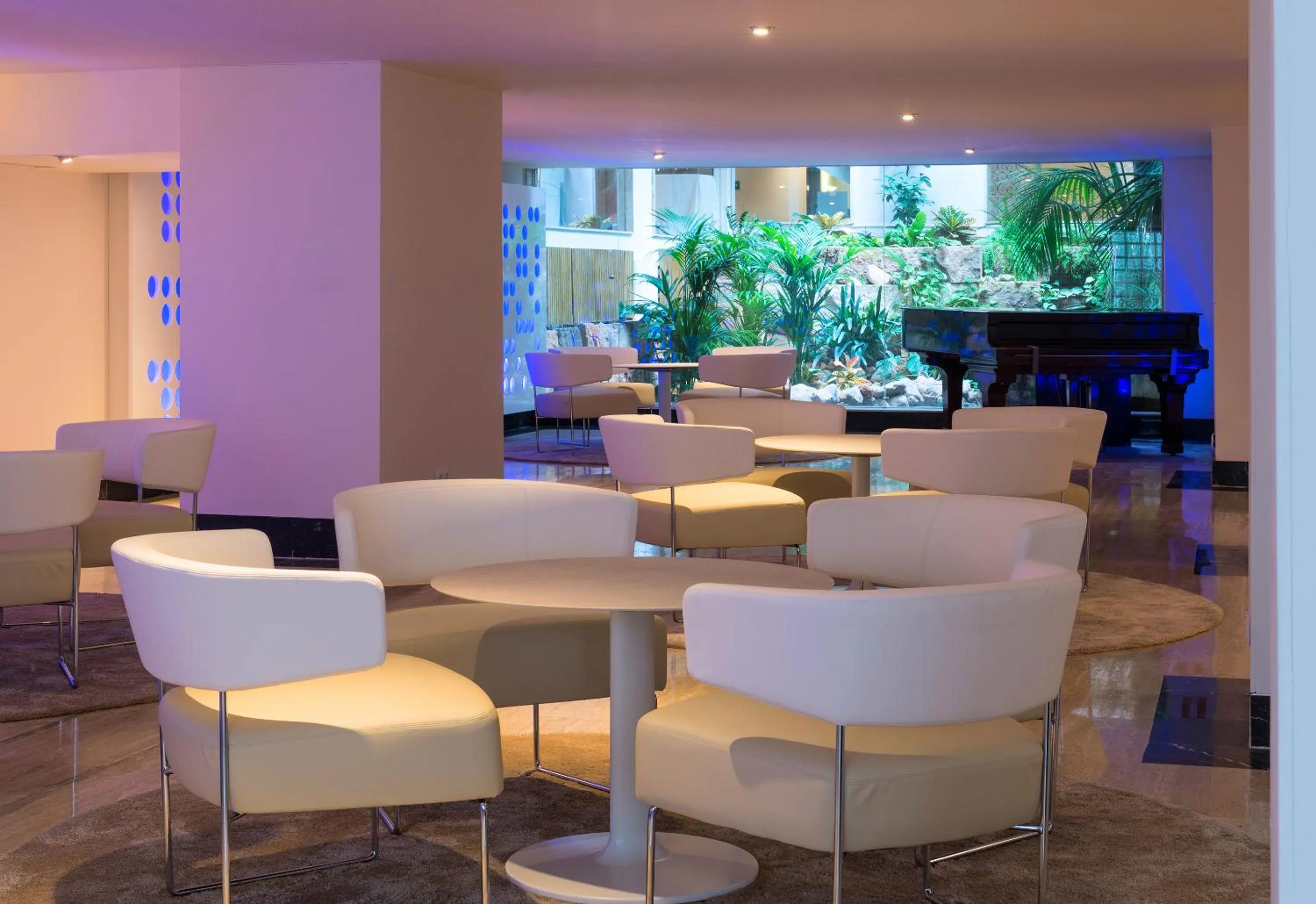 Communal lounge/ TV room in Hotel Palma Bellver , Affiliated by Meliá