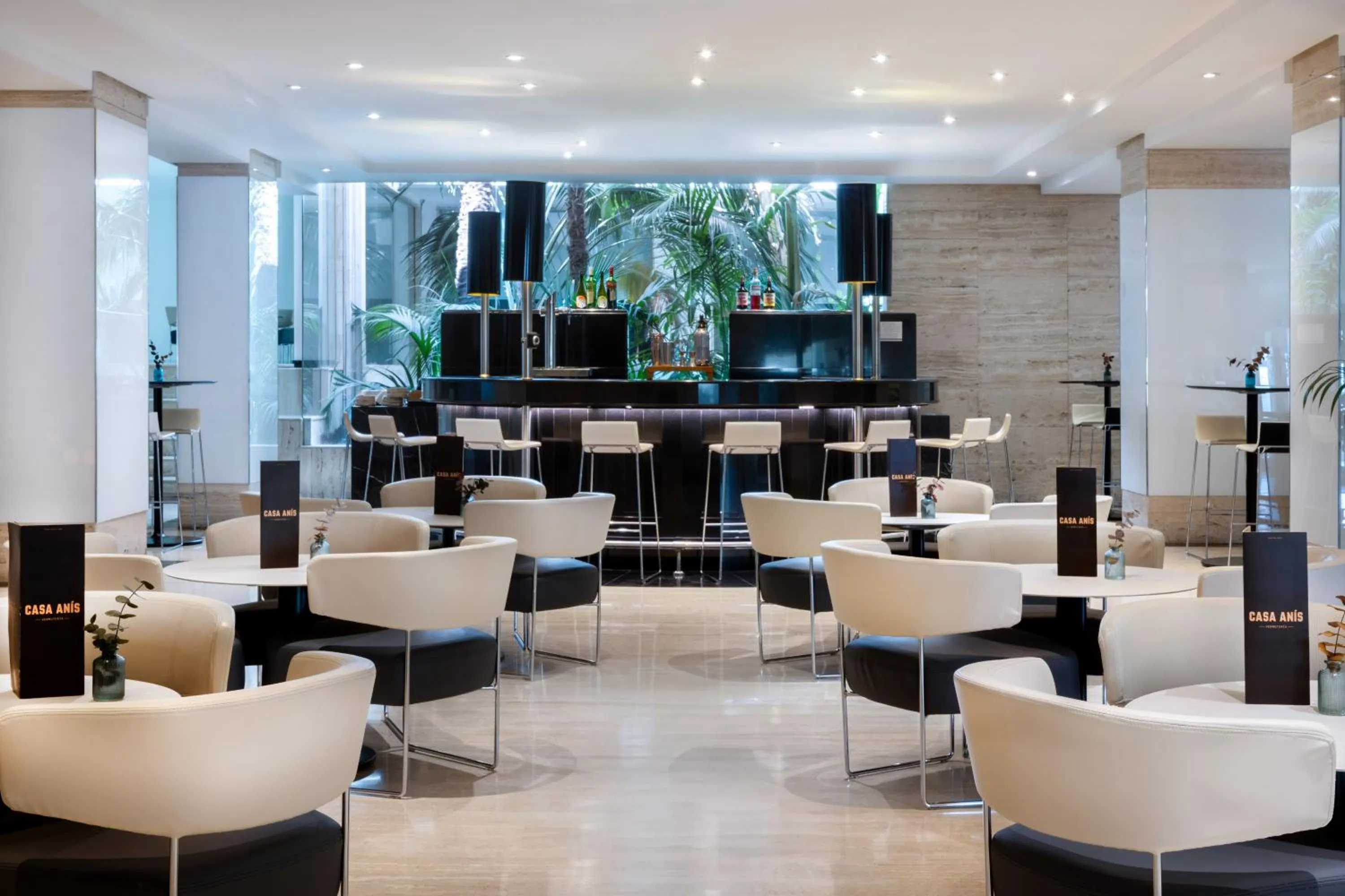 Lounge or bar in Hotel Palma Bellver , Affiliated by Meliá