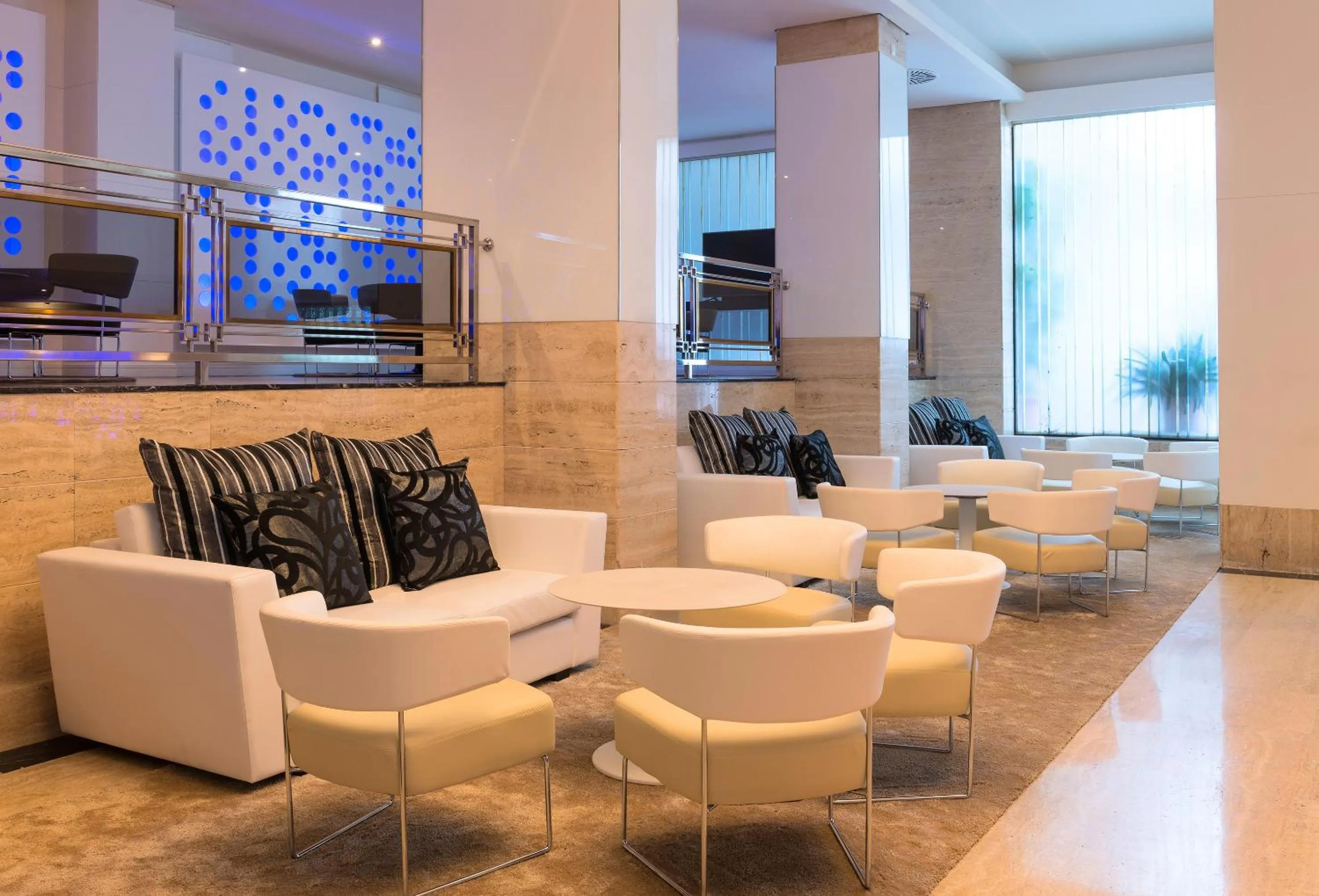 Communal lounge/ TV room in Hotel Palma Bellver , Affiliated by Meliá