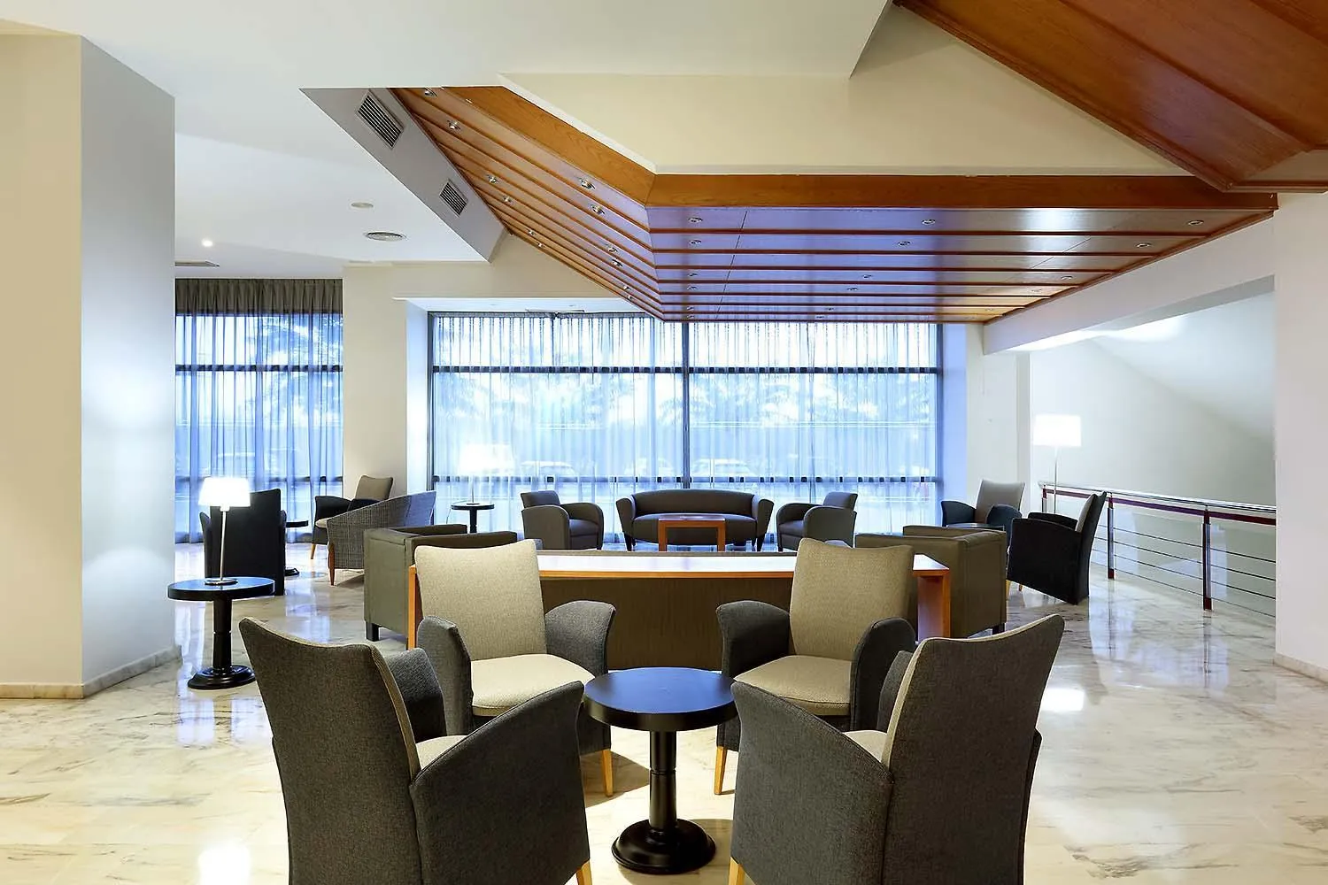 Communal lounge/ TV room in Exe Isla Cartuja