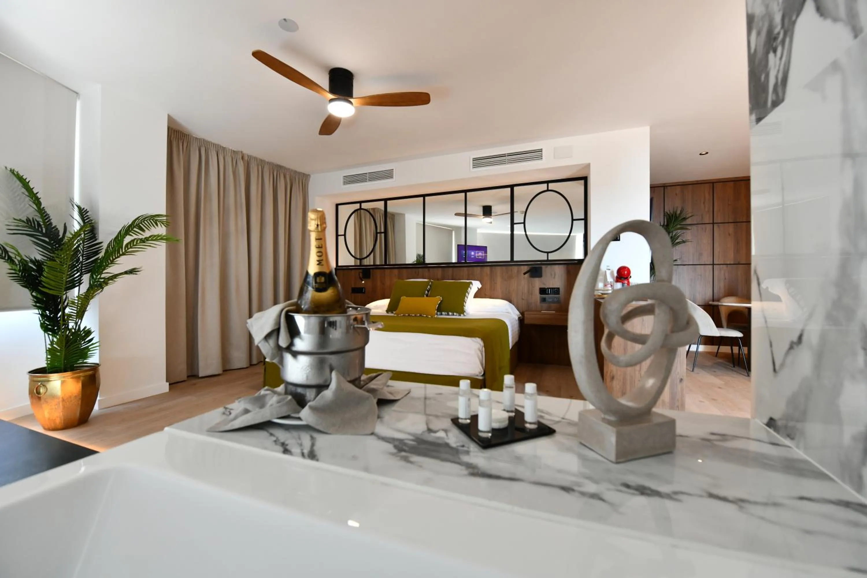 Hotel Salobreña Suites