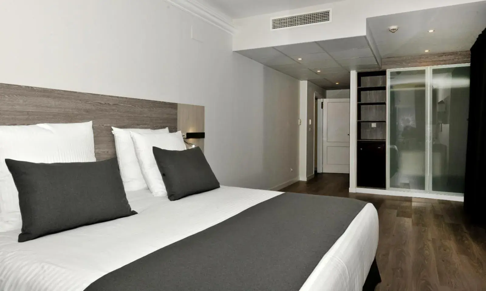 Superior Room with Balcony - single occupancy - Non-Smoking in Hotel Salobreña Suites Superior Room with Balcony - single occupancy - Non-Smoking in Hotel Salobreña Suites