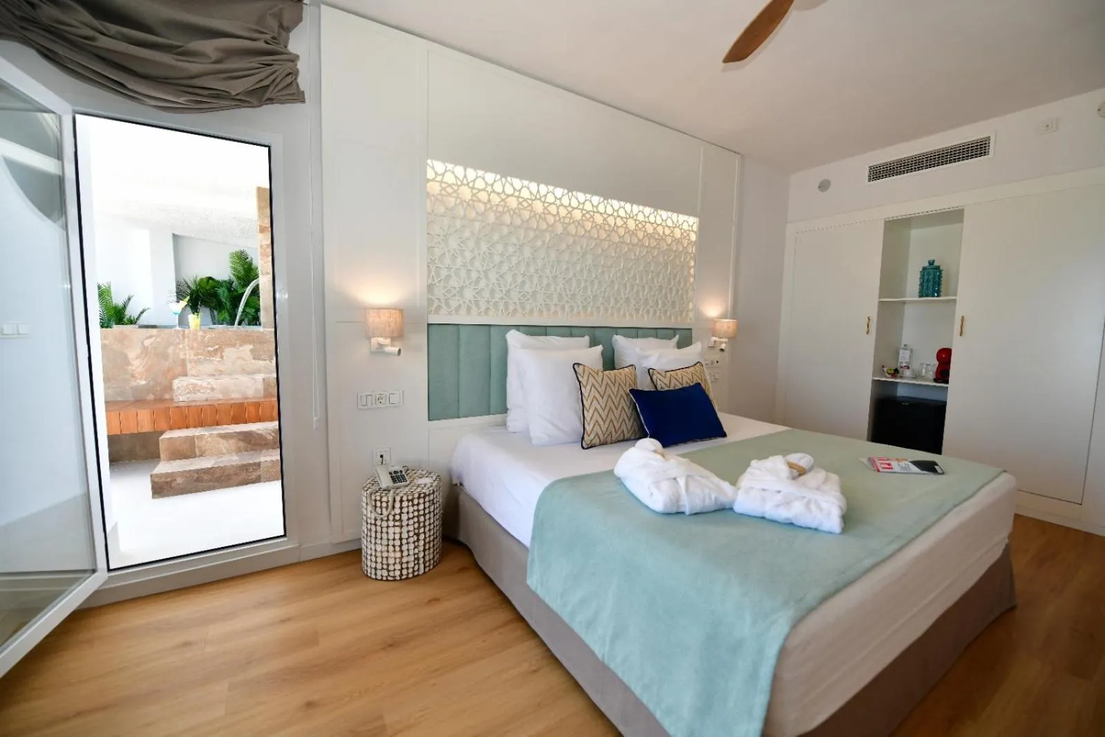 Bed in Hotel Salobreña Suites