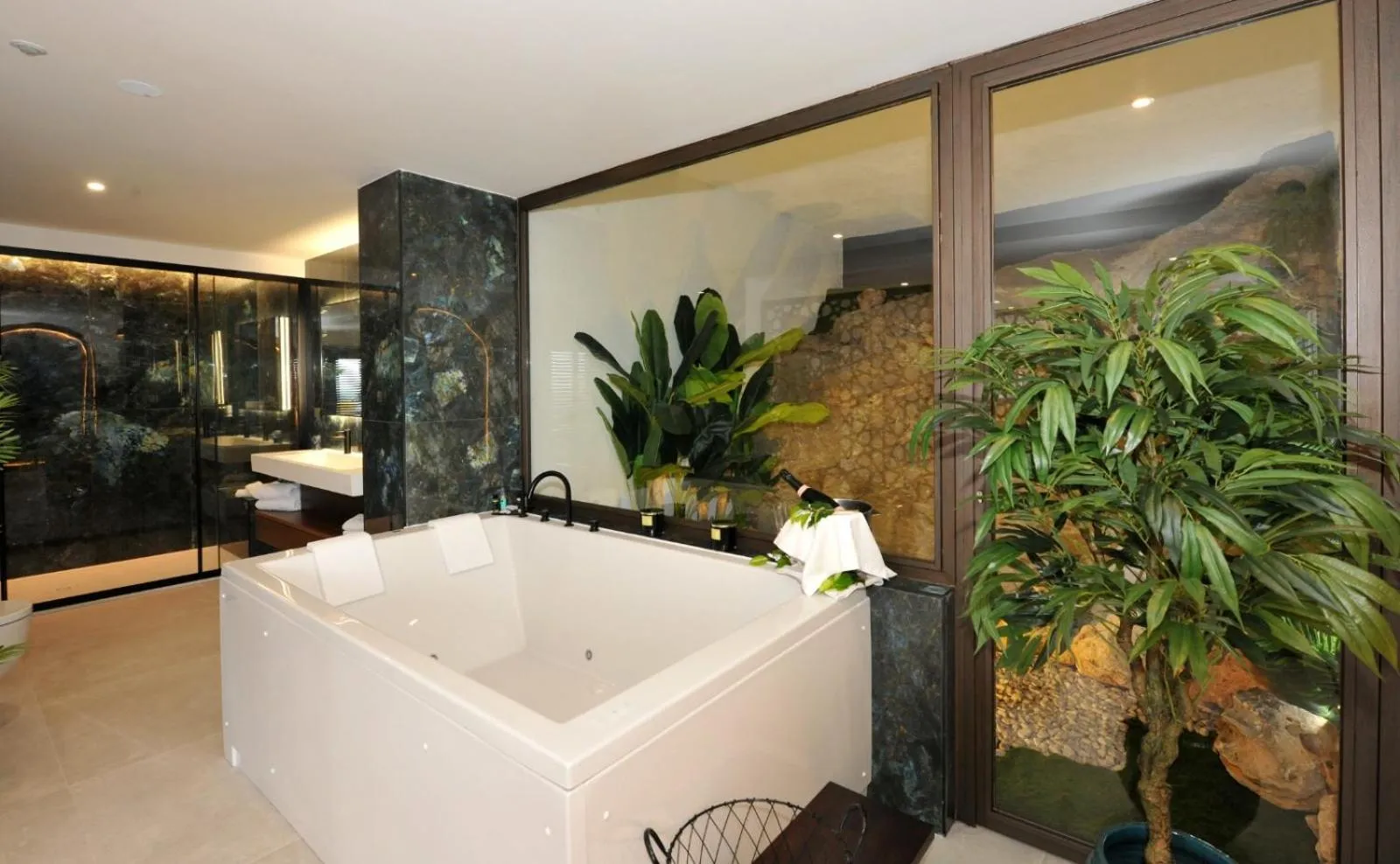 Hotel Salobreña Suites