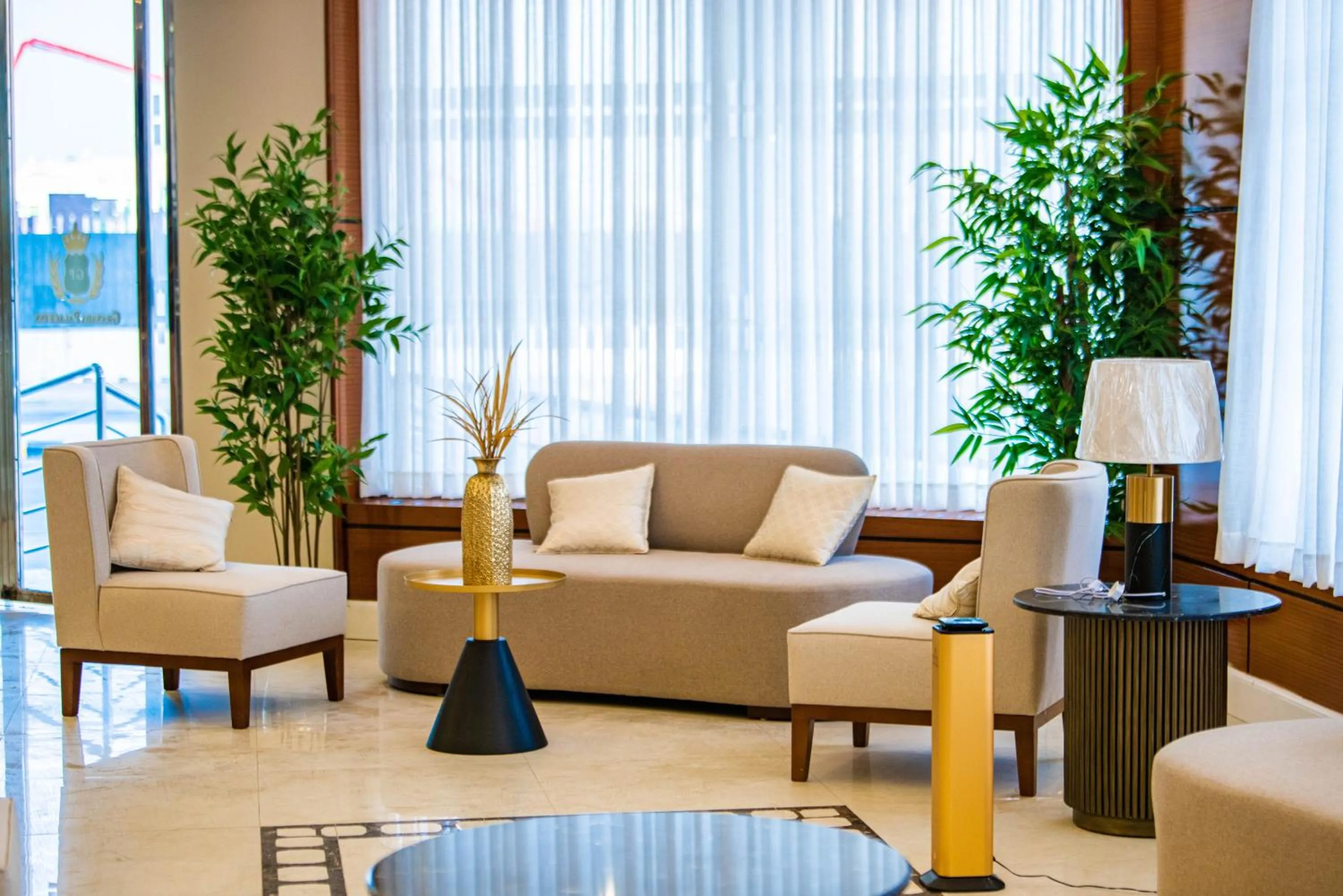 Lobby or reception in Granada Palace Inn