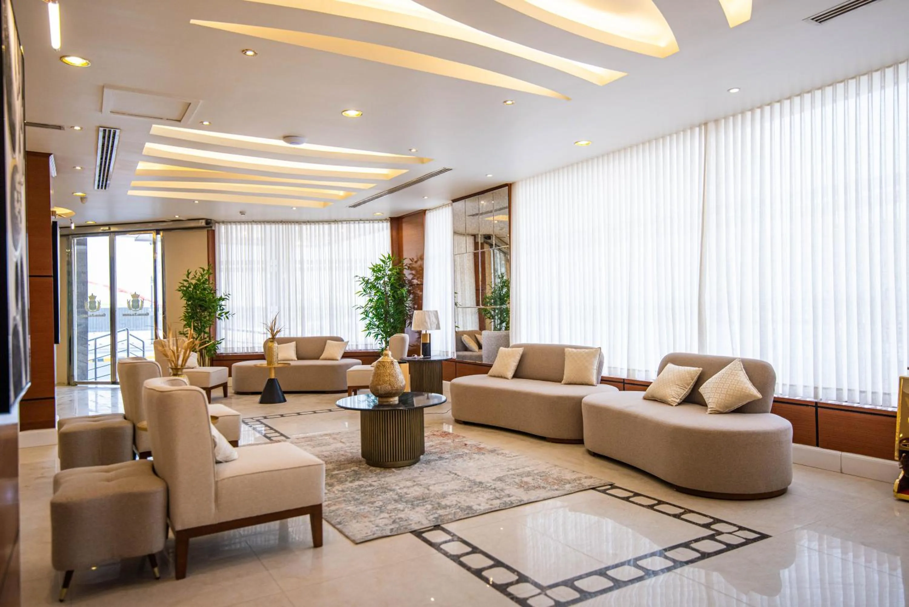 Lobby or reception in Granada Palace Inn