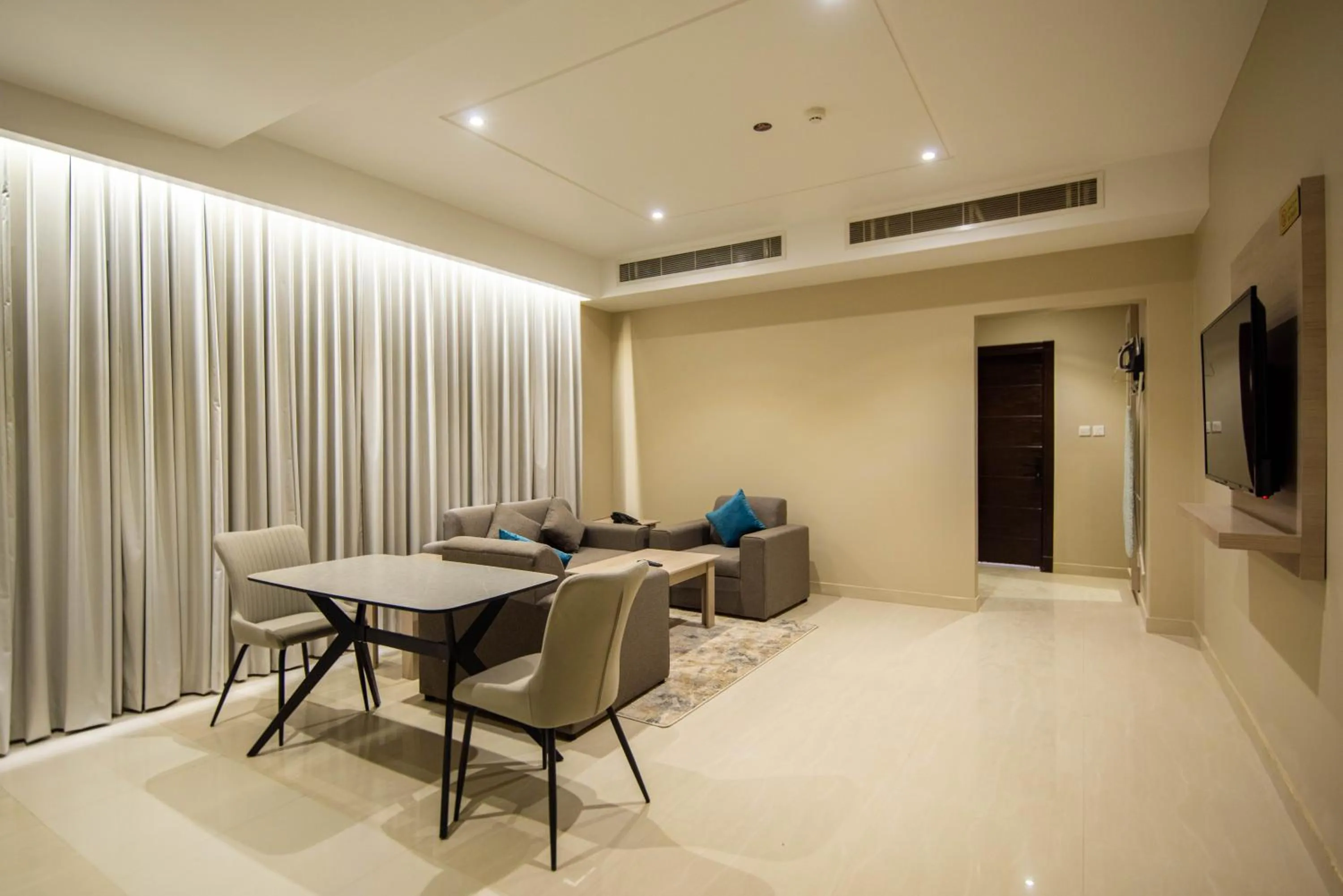 Seating area in Granada Palace Inn