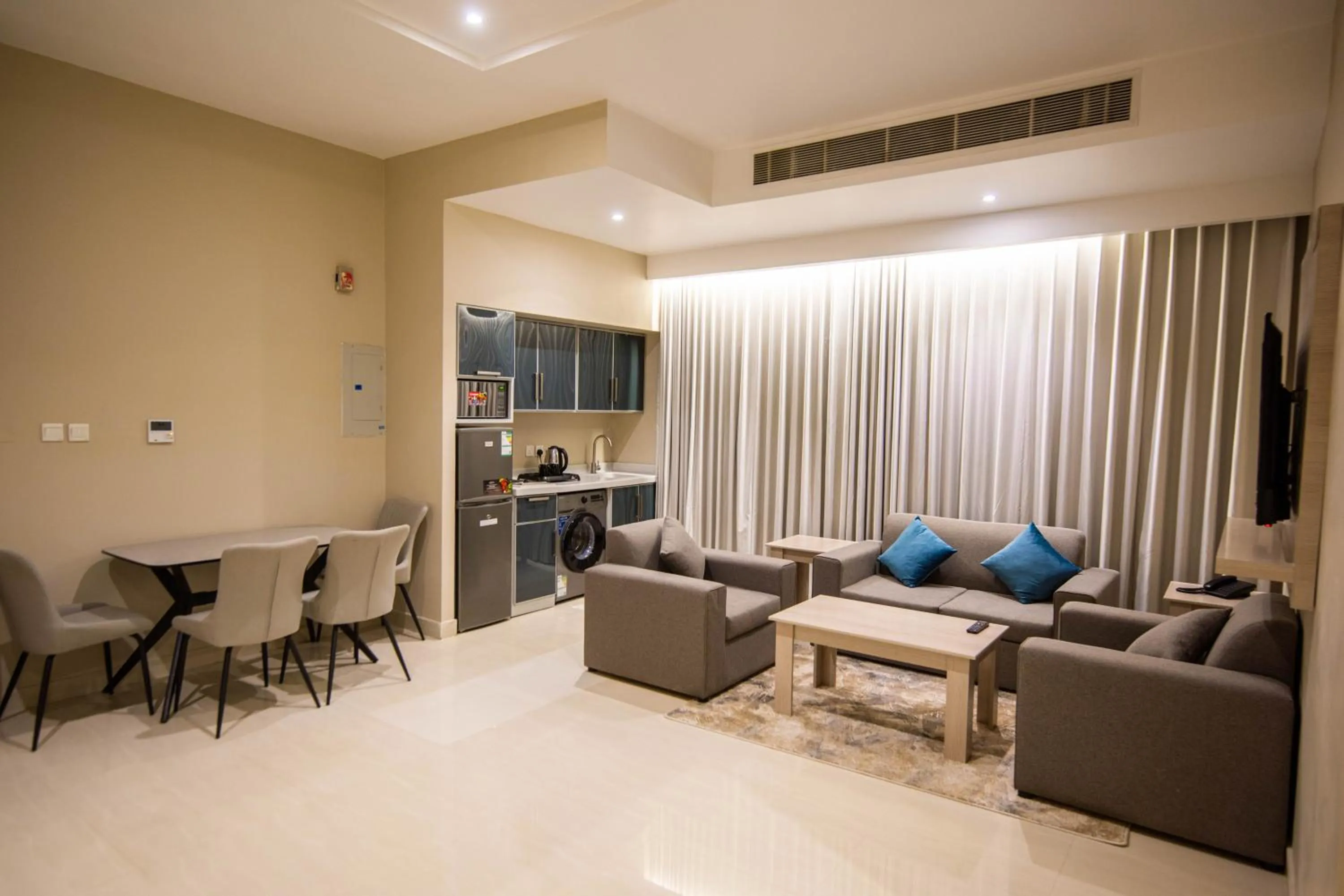 Kitchen or kitchenette in Granada Palace Inn