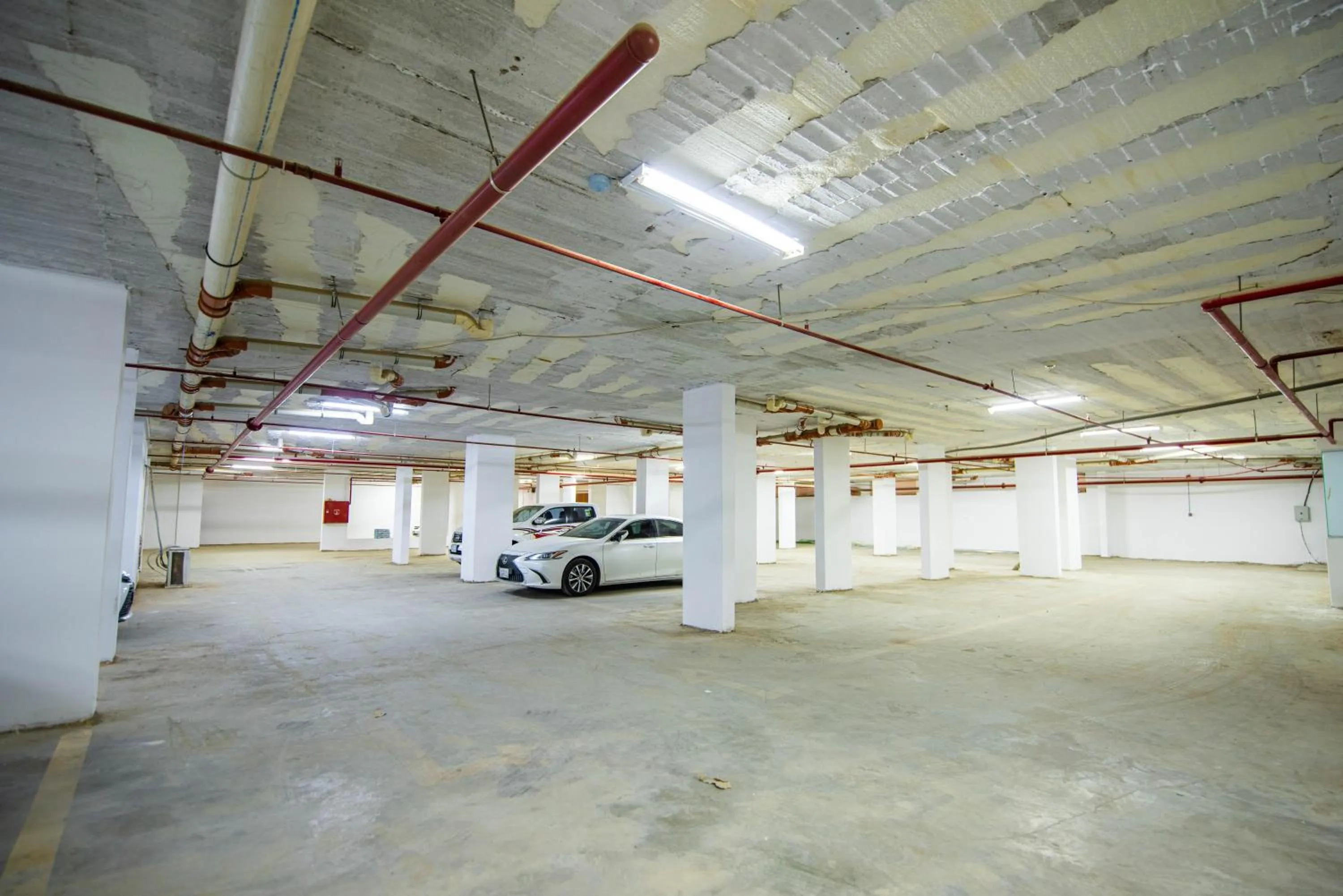 Parking in Granada Palace Inn