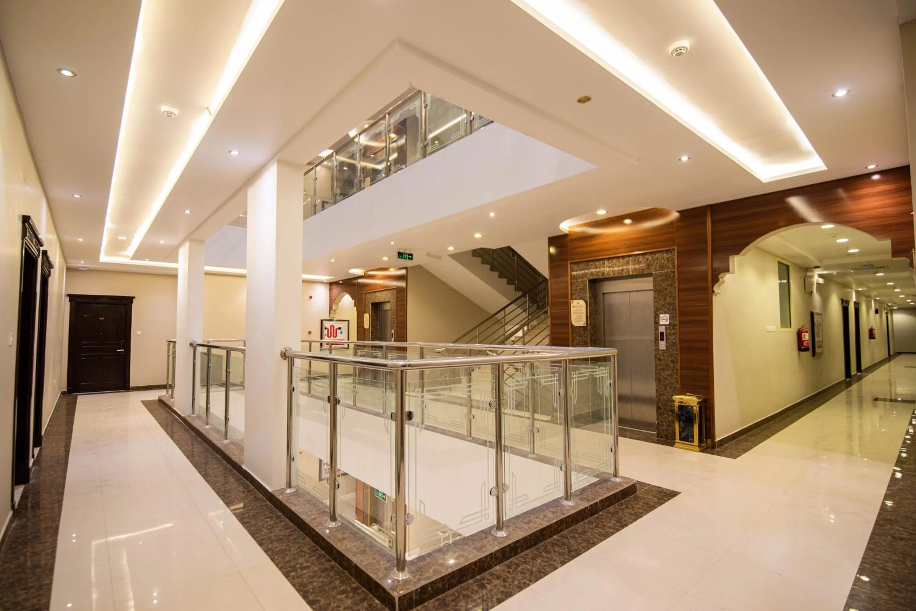 elevator in Granada Palace Inn