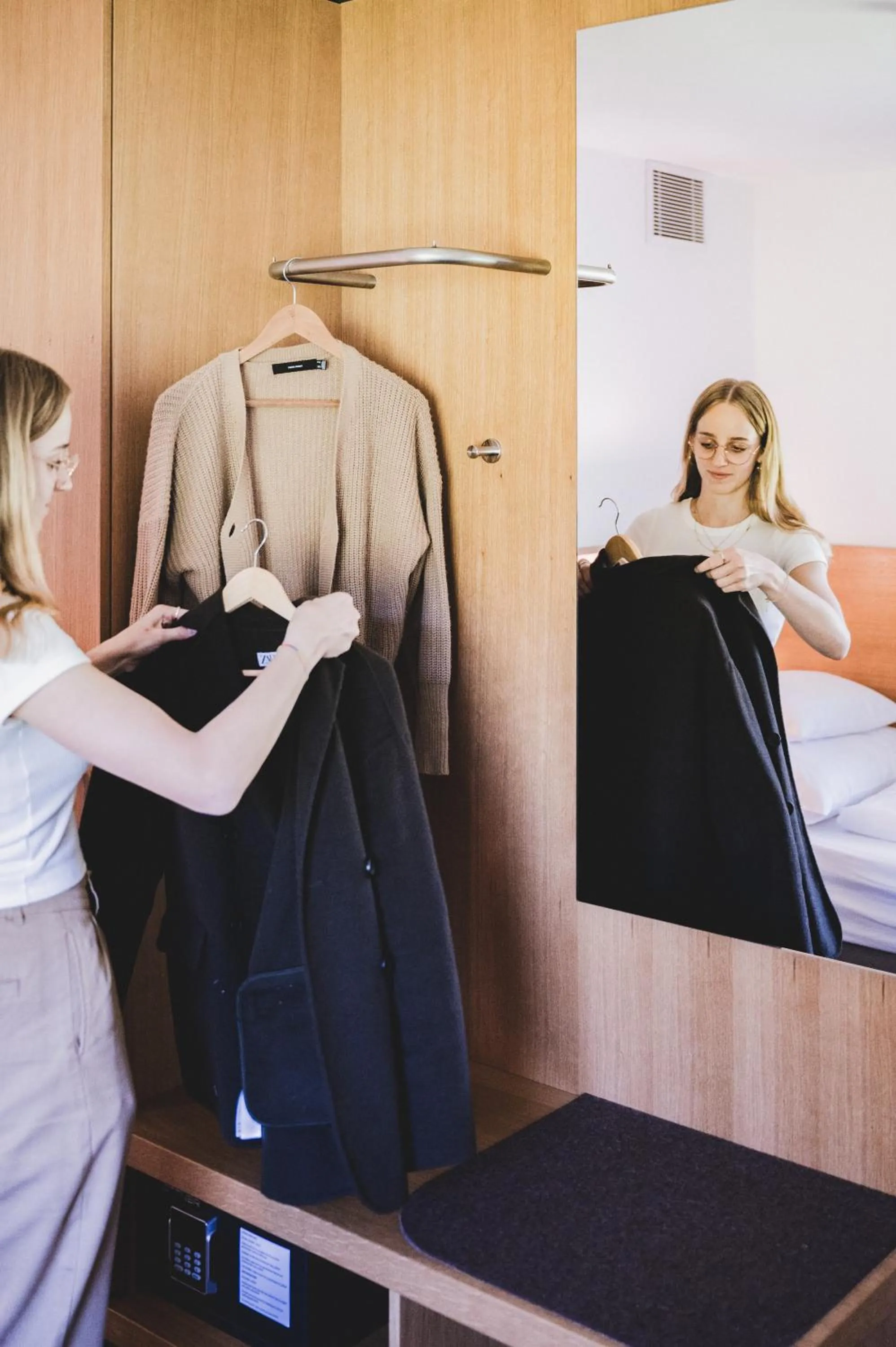 wardrobe in TILL Naturhotel - Self-Check-In