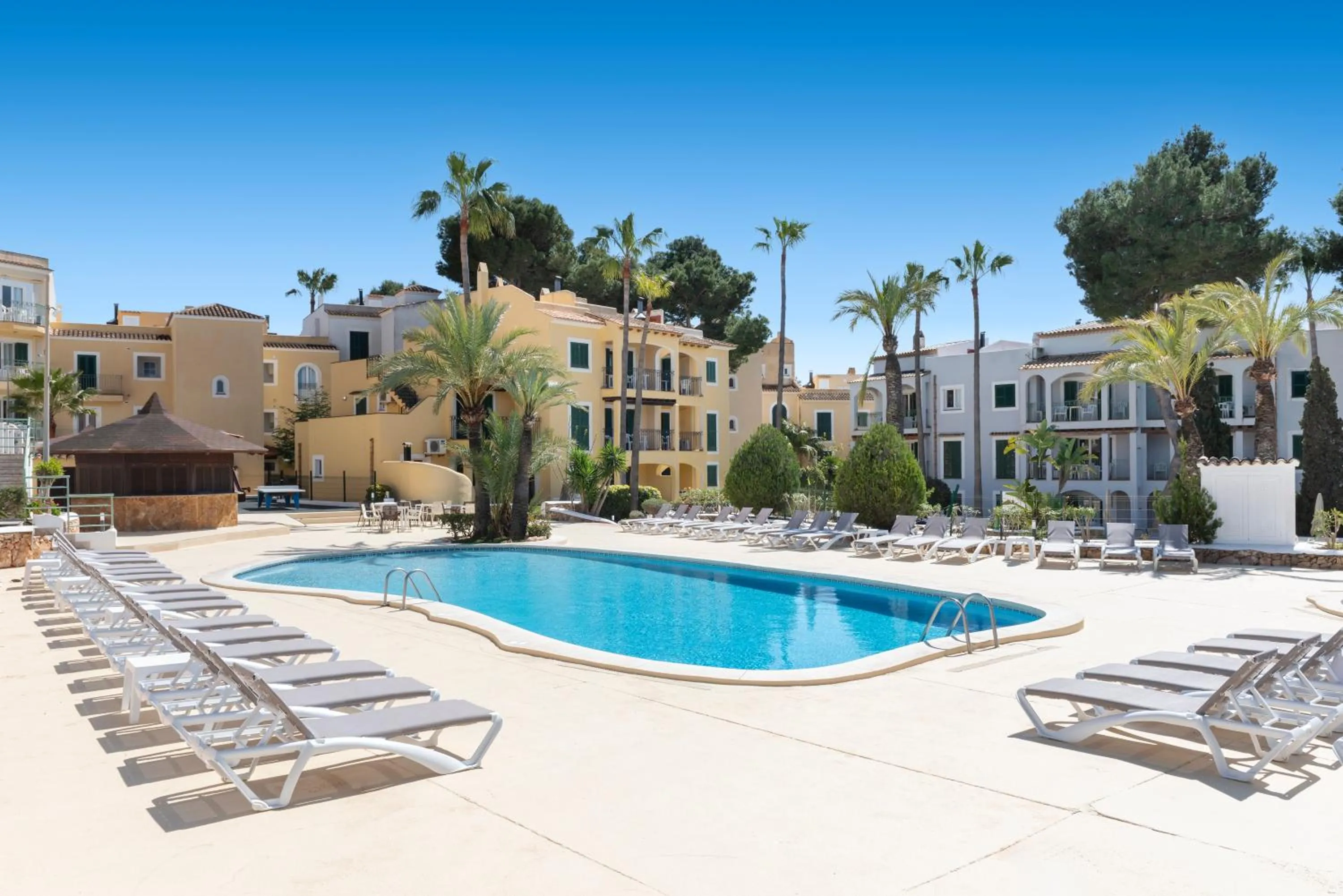 Swimming pool in Aparthotel Ona Cala Pi Club