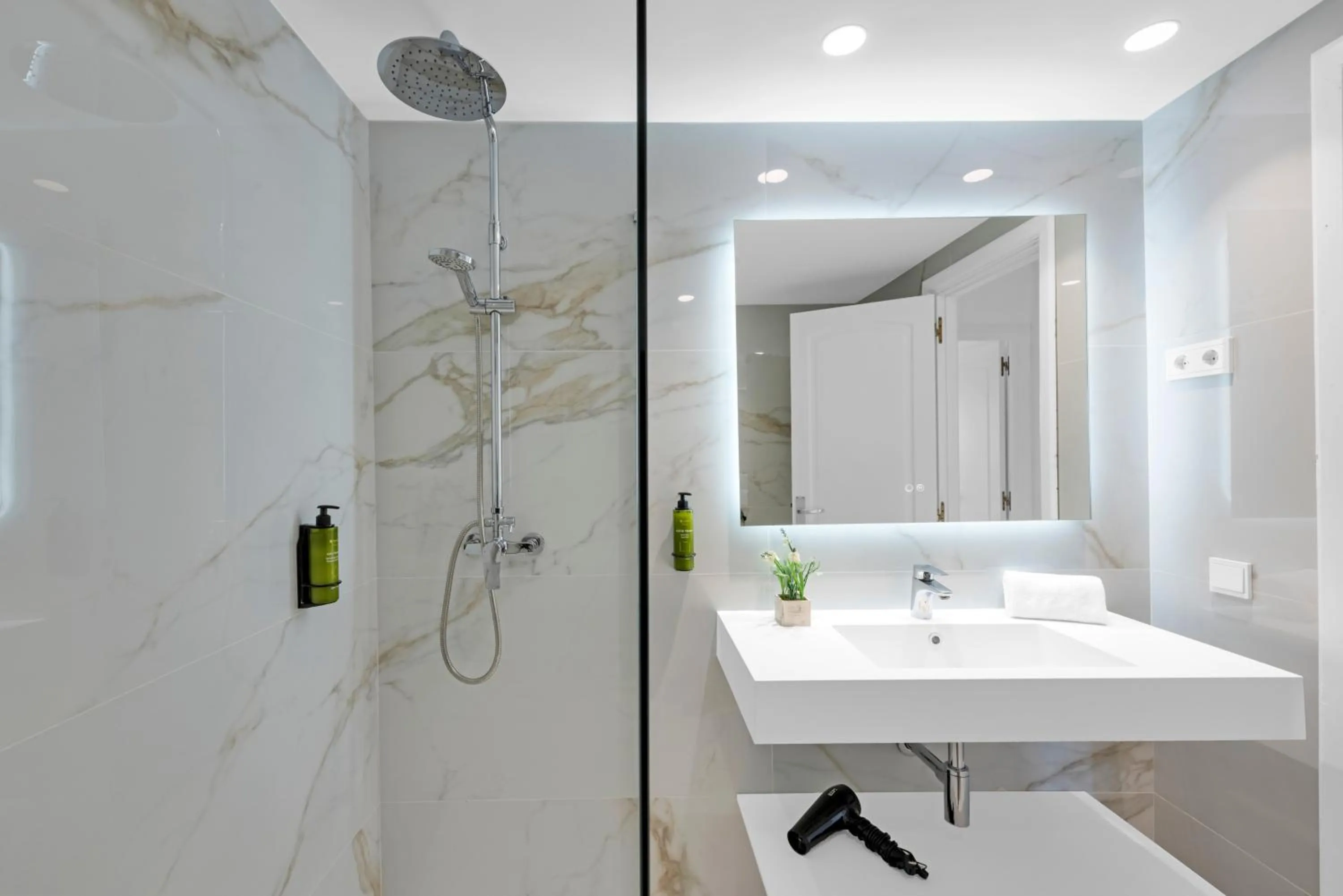 Bathroom in Aparthotel Ona Cala Pi Club