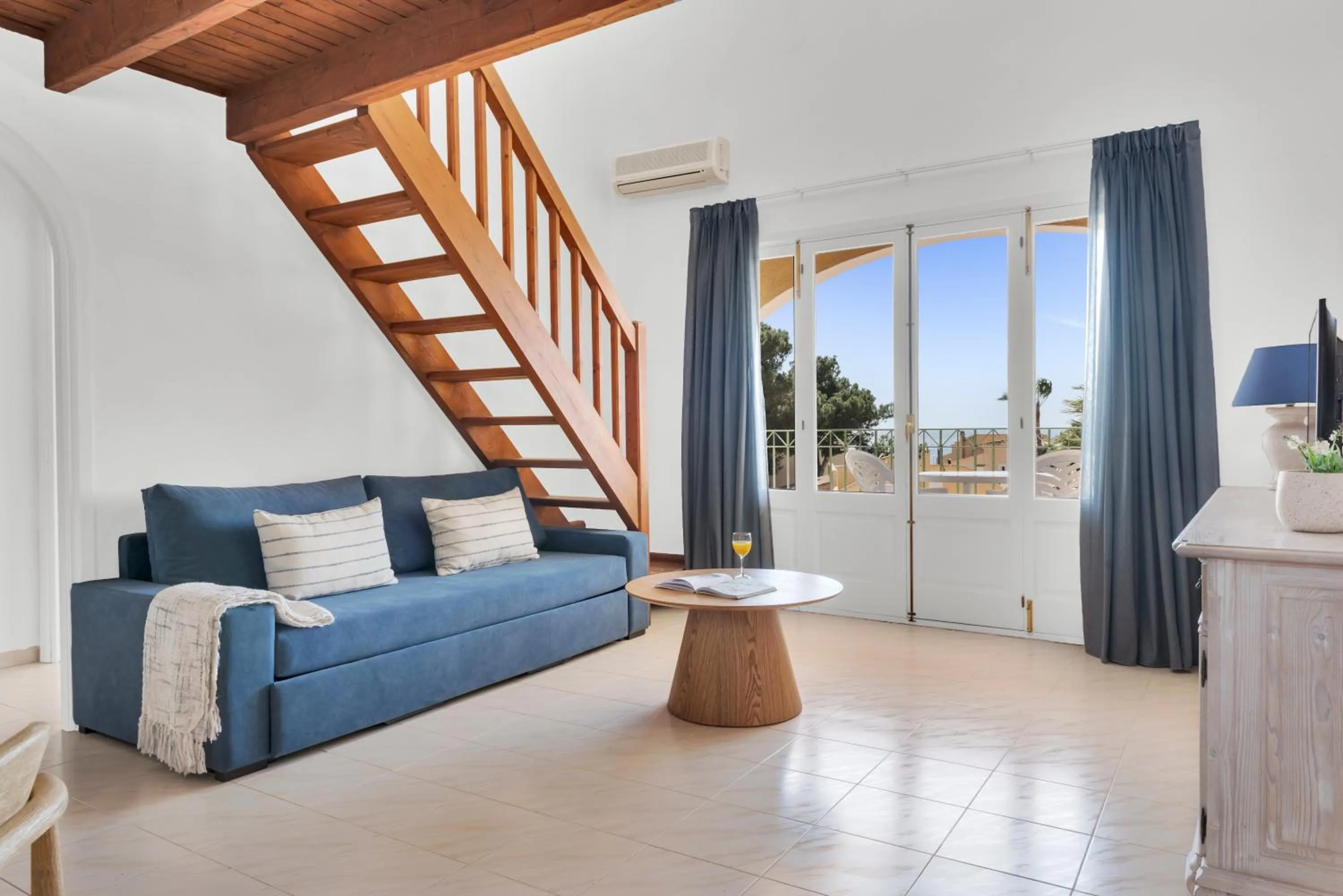 Seating area in Aparthotel Ona Cala Pi Club