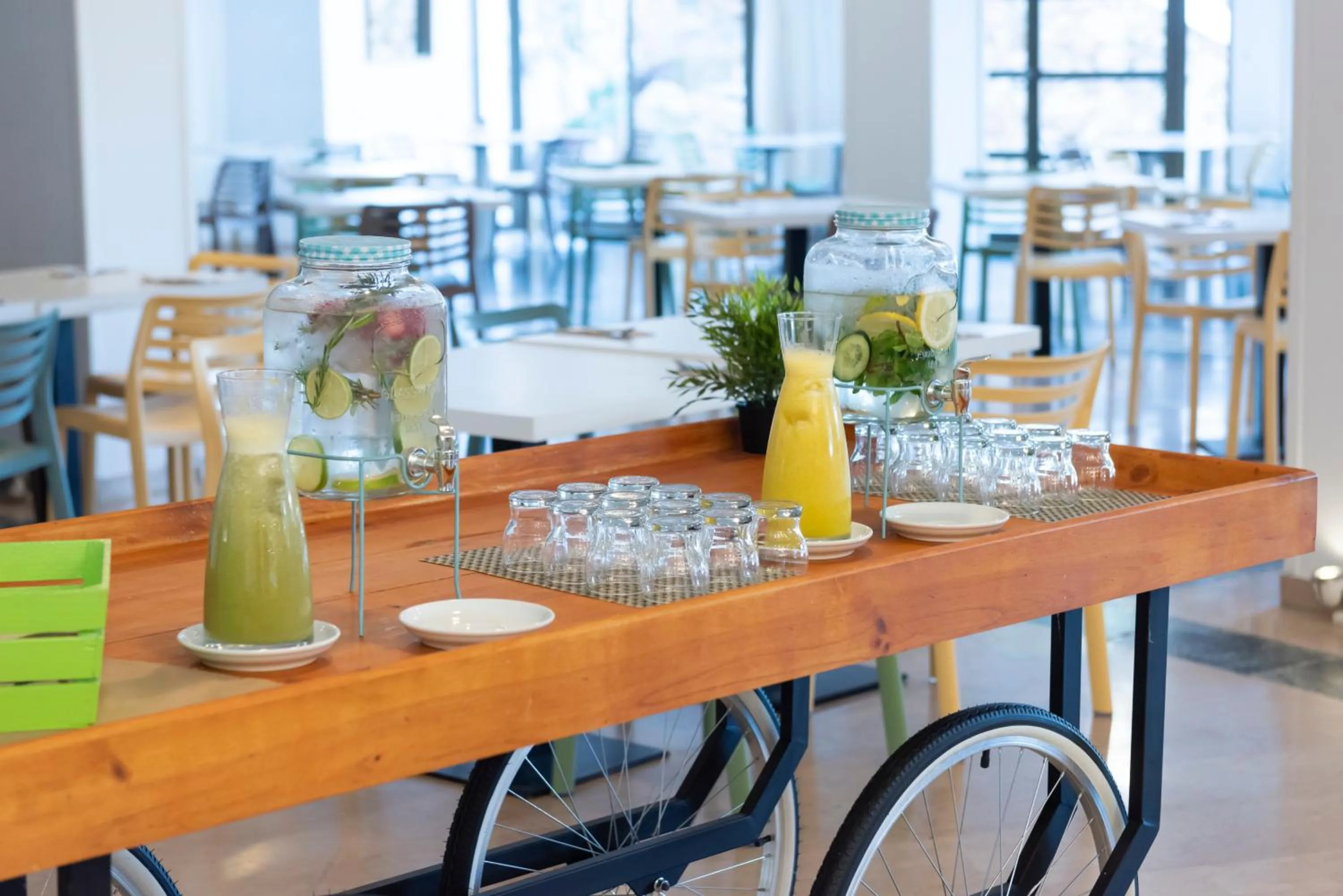 Restaurant/places to eat in Aparthotel Ona Cala Pi Club