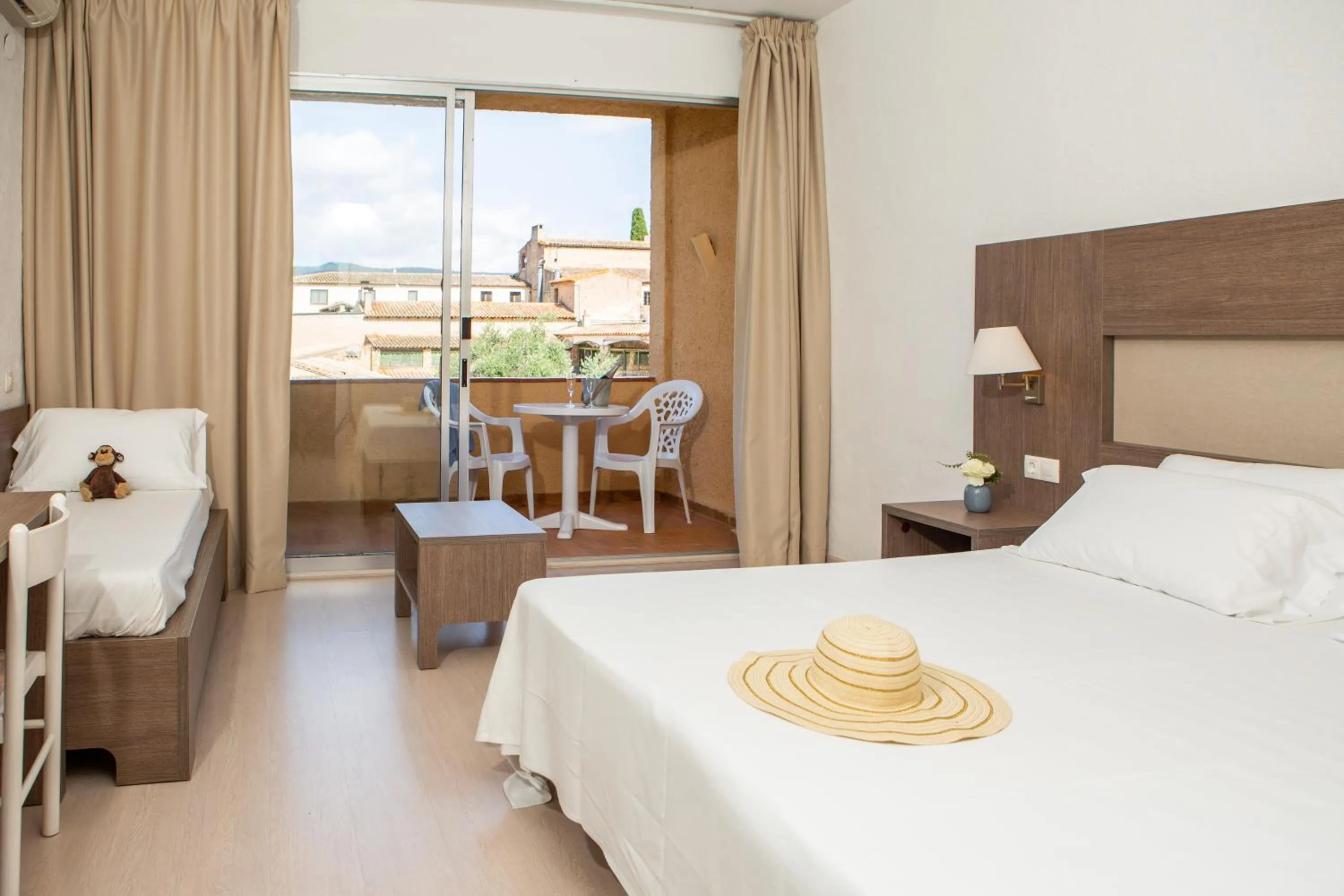 Bed in RVHotels Golf Costa Brava